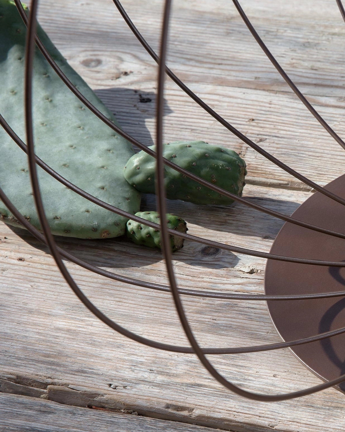 Cell Outdoor Floor Lamp