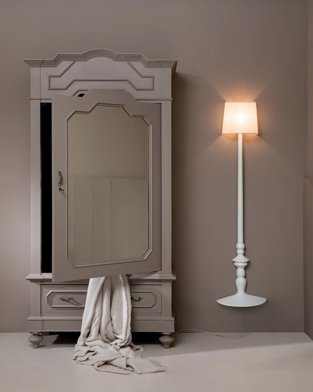 Ali E Baba Wall/Floor Lamp