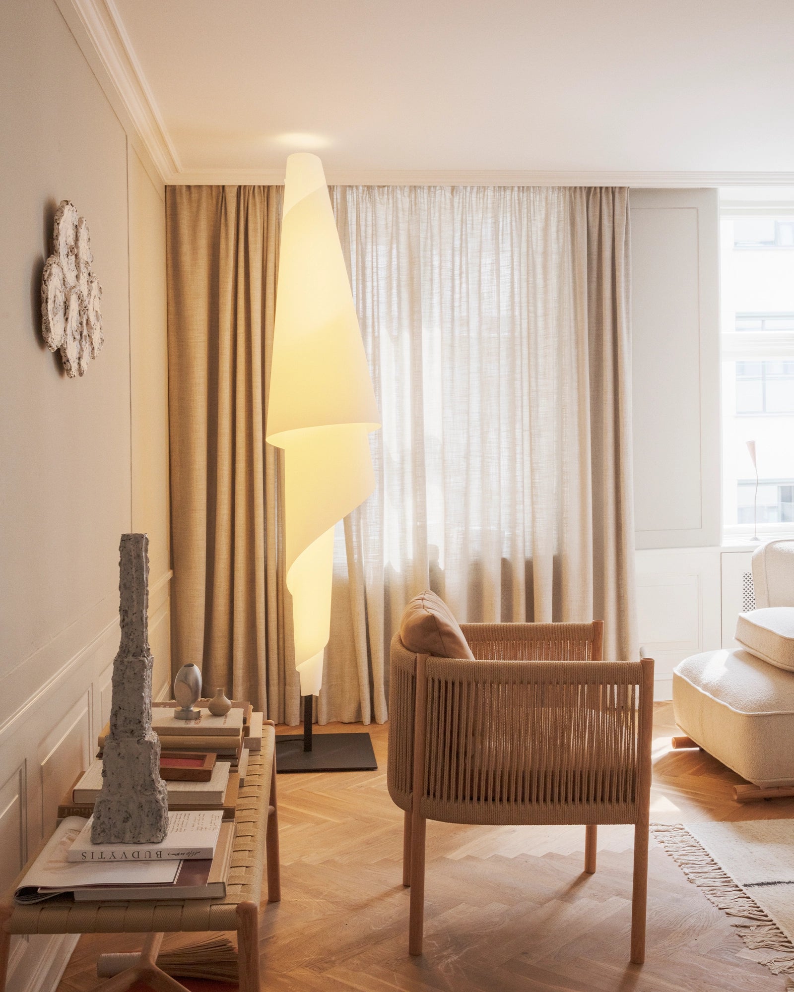 Alta Costura Floor Lamp