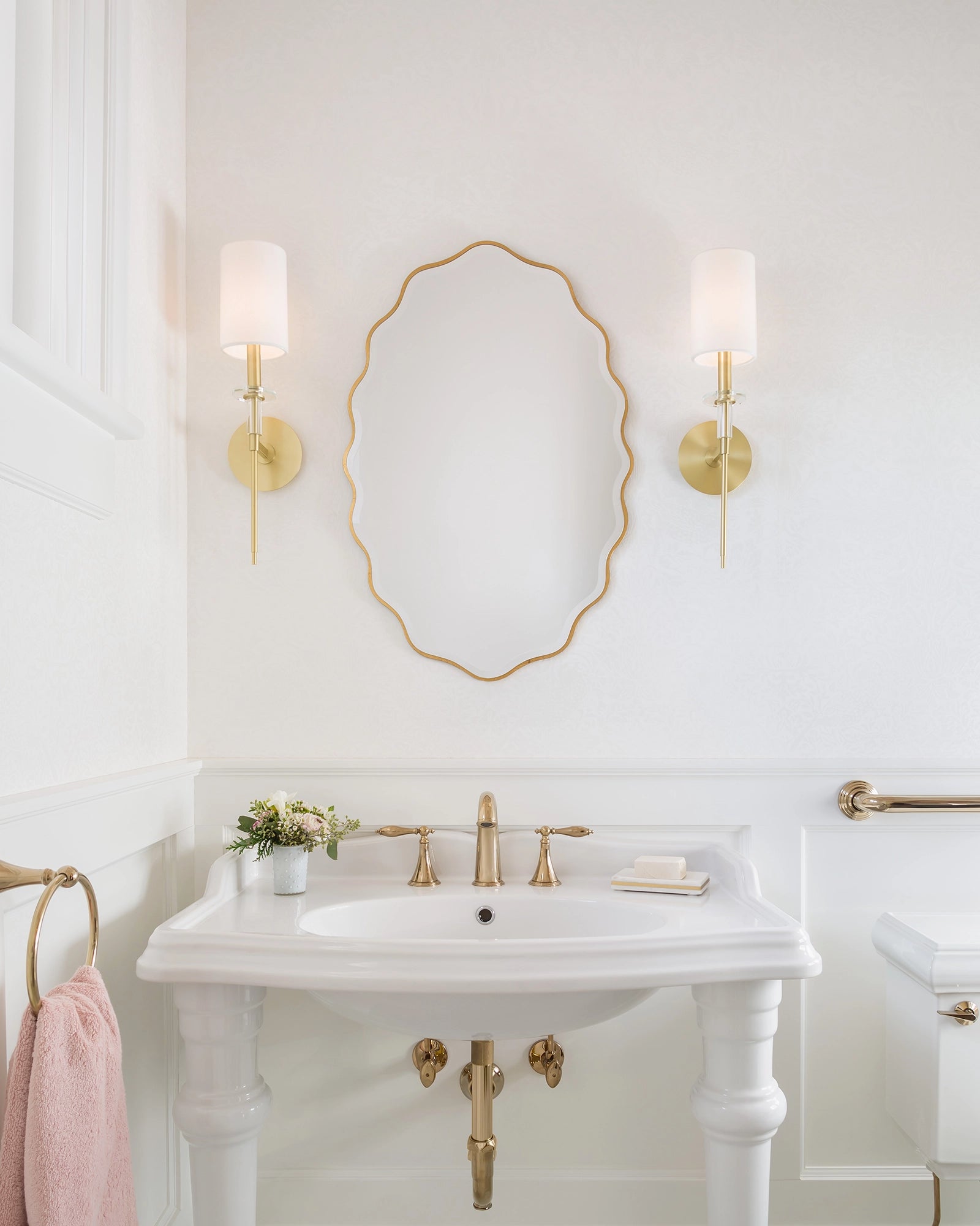 Amherst Wall Light