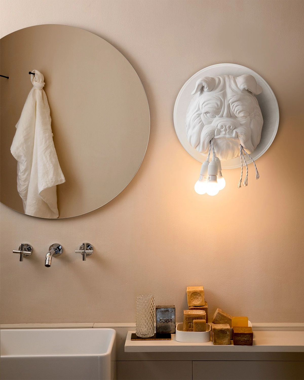 Amsterdam Wall Light