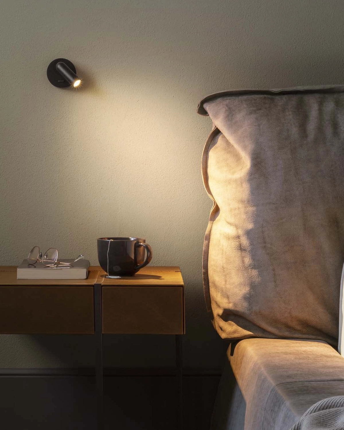 Bean Round Wall Light