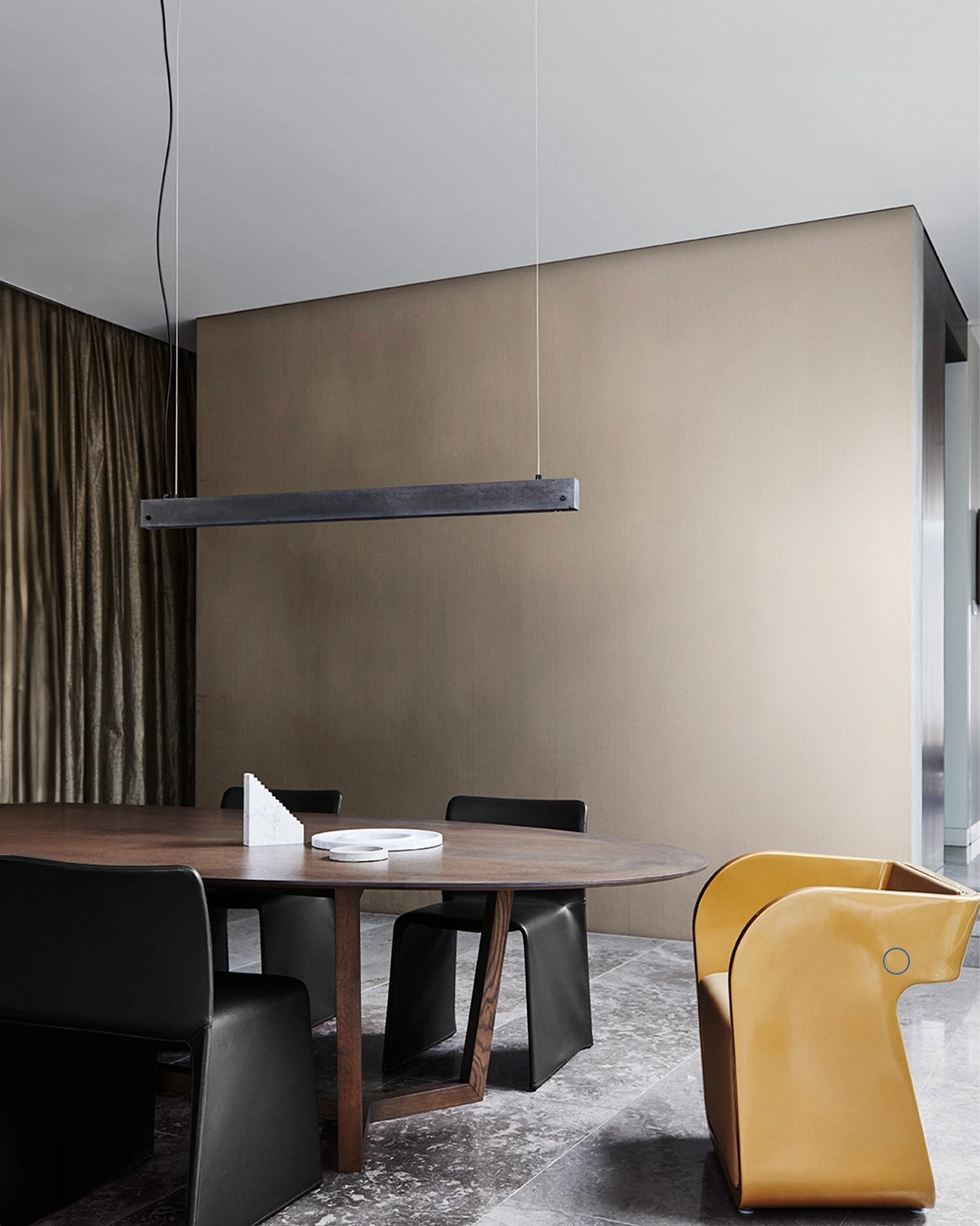 Yi Linear Pendant Light