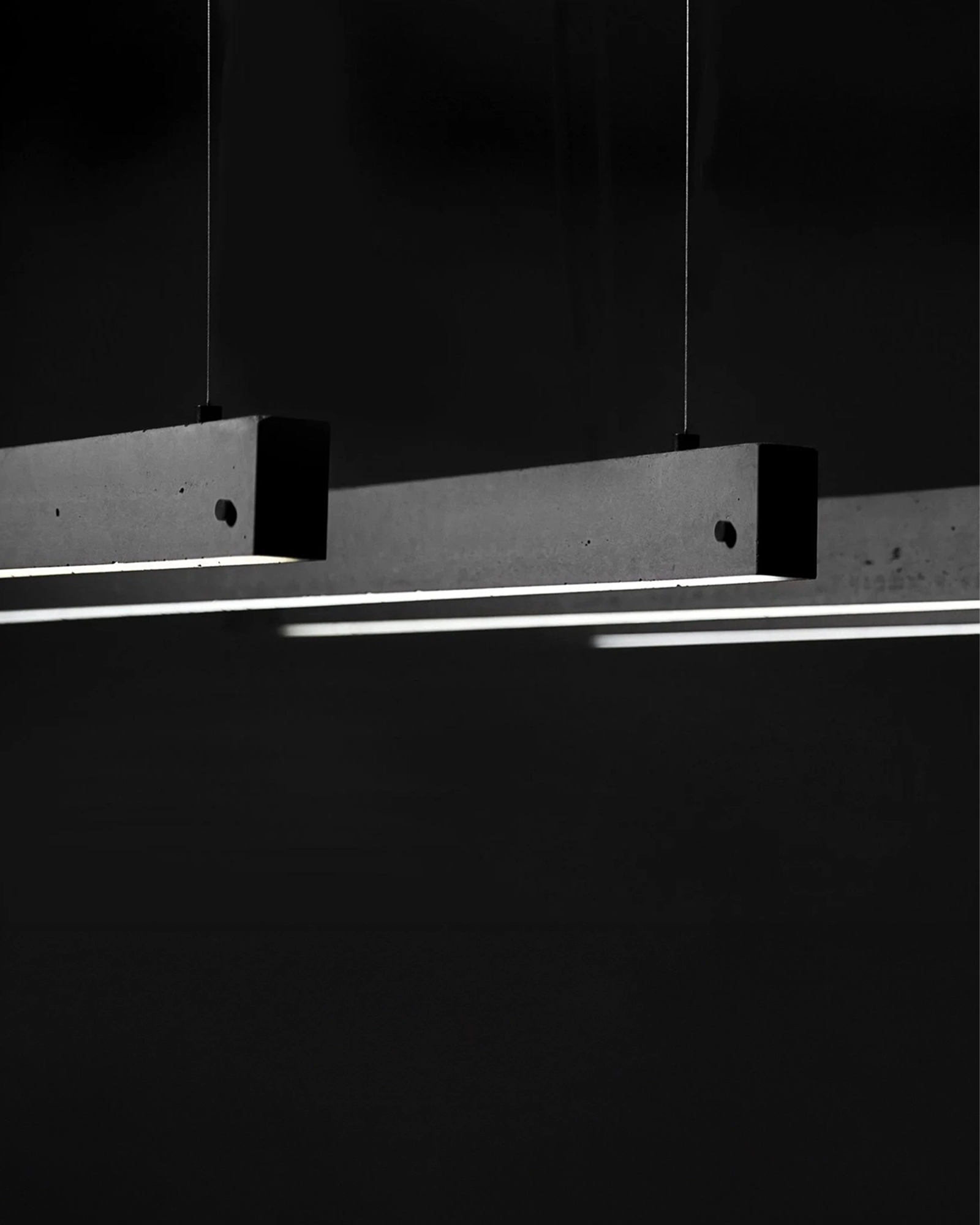 Yi Linear Pendant Light