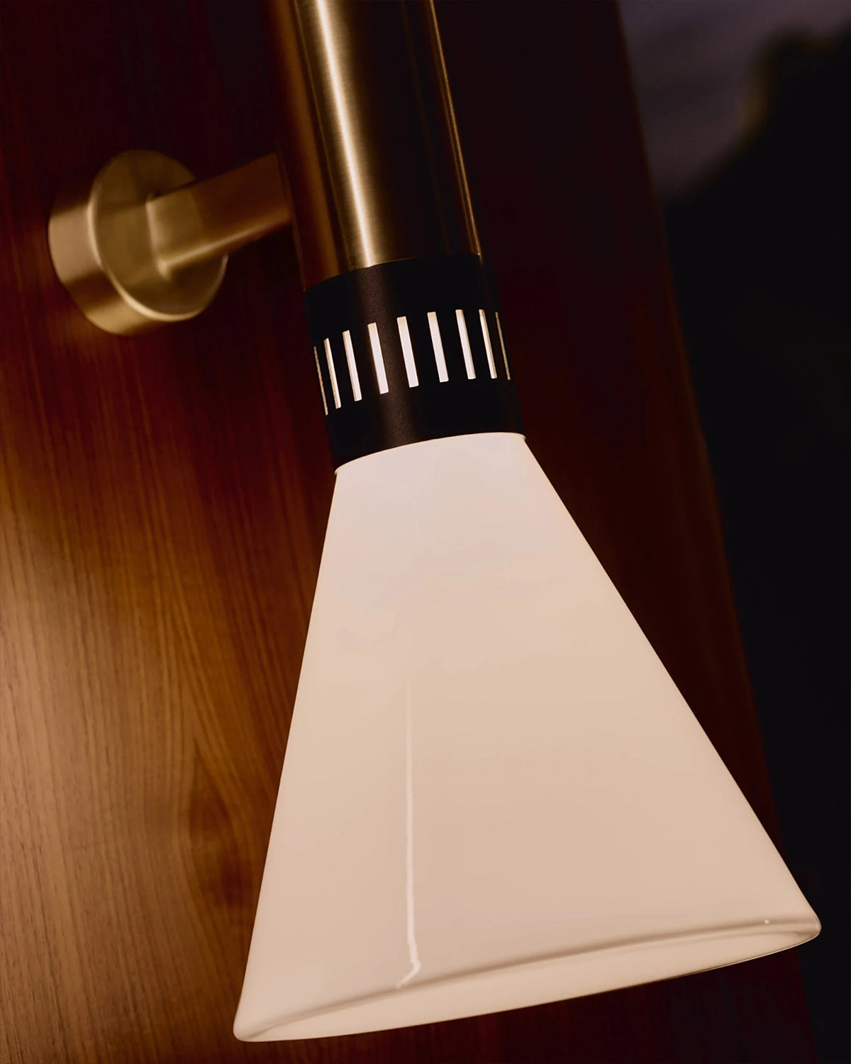 Cono Wall Light