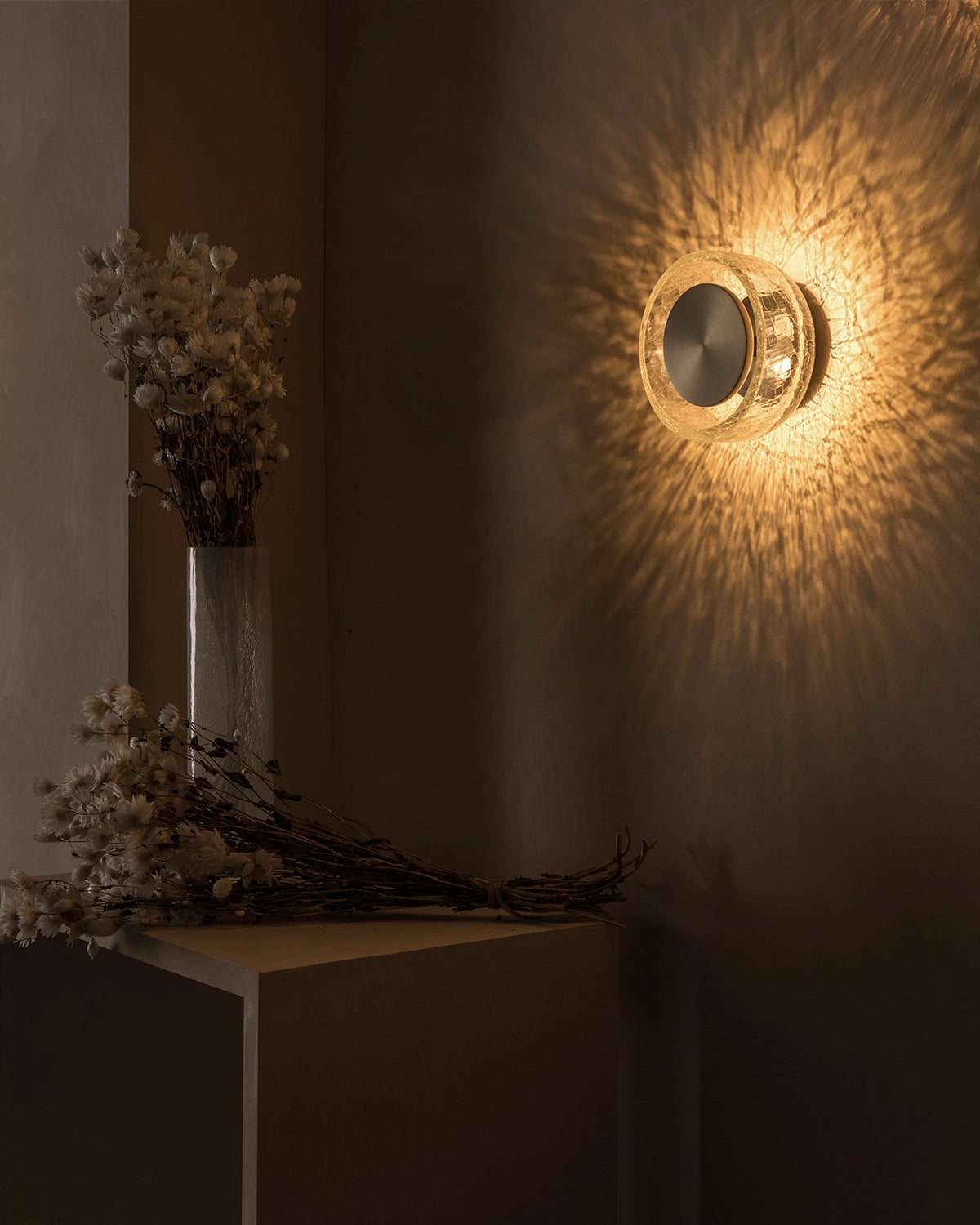 Crackle Wall Light