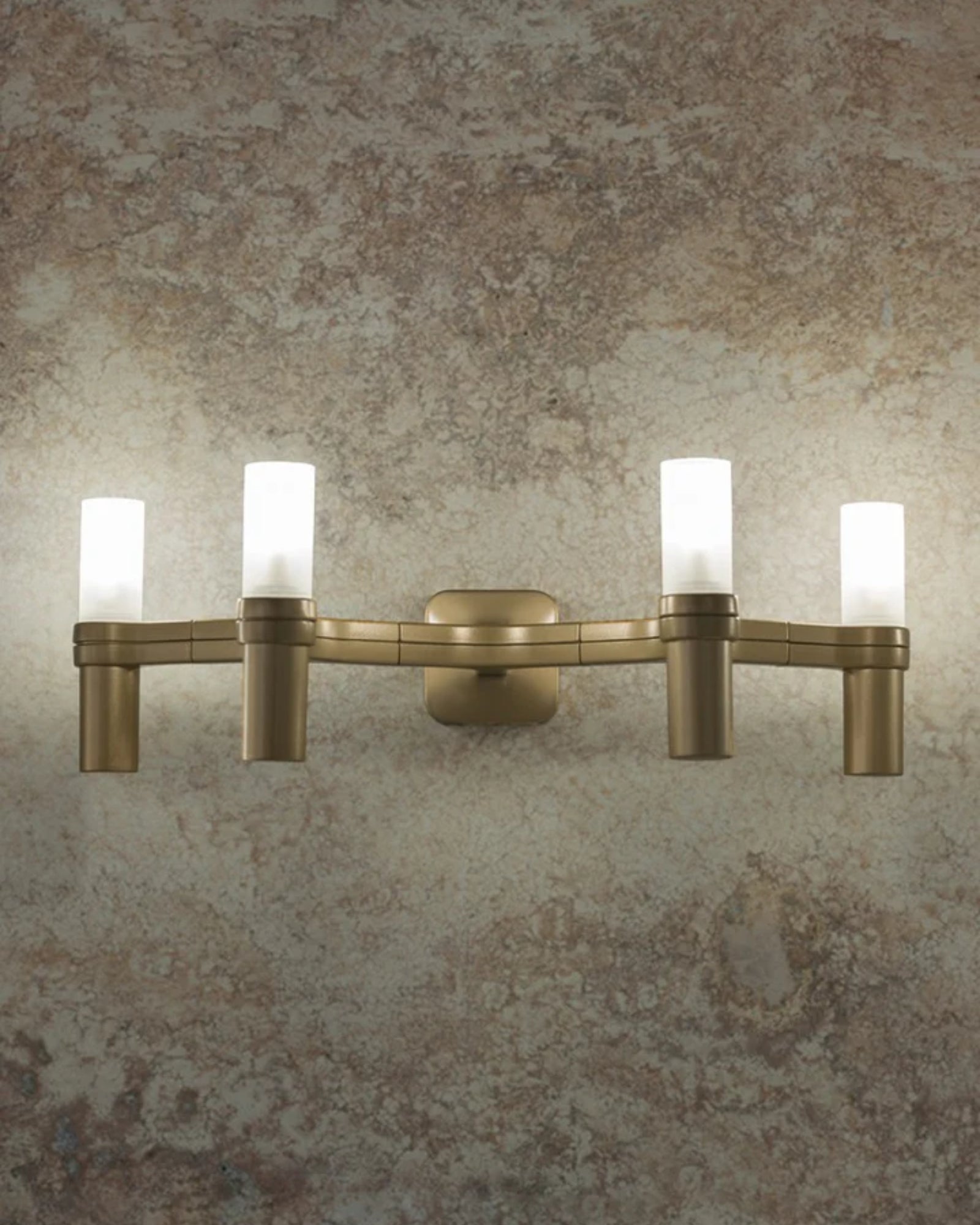 Crown 4lt Wall Light