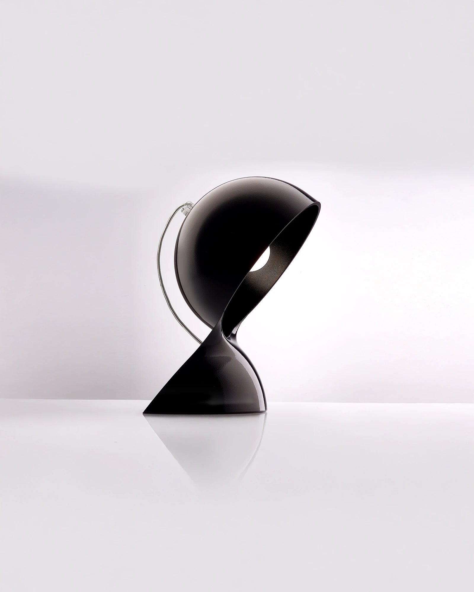 Dalu Table Lamp