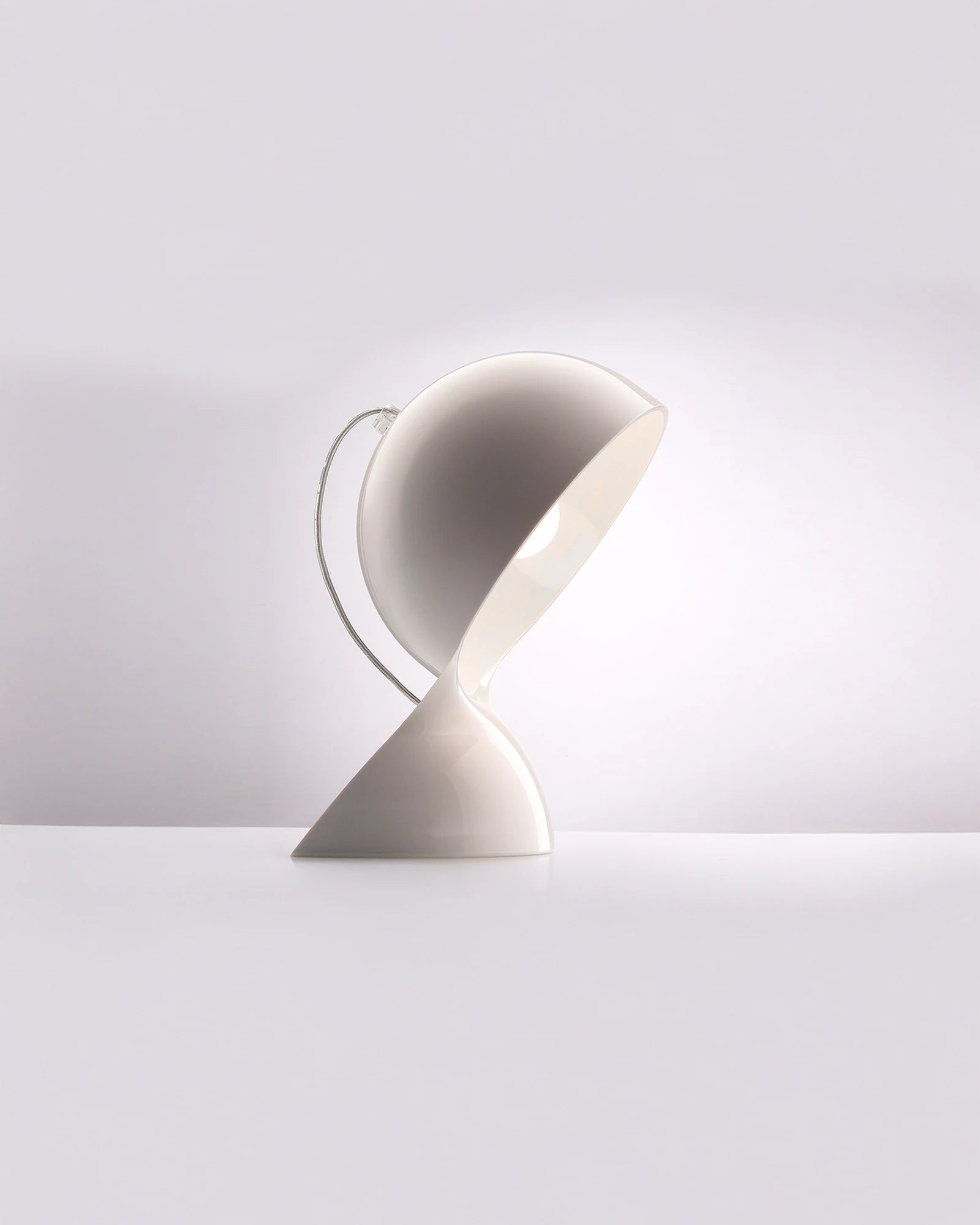Dalu Table Lamp