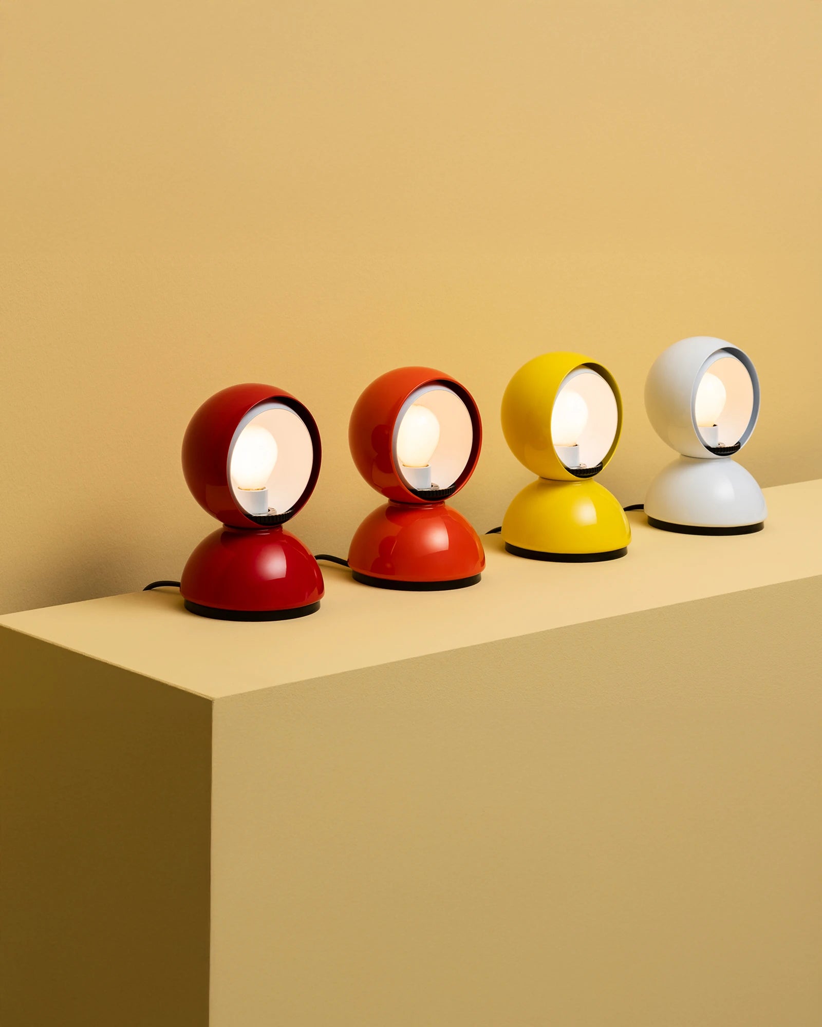 Eclisse Table Lamp