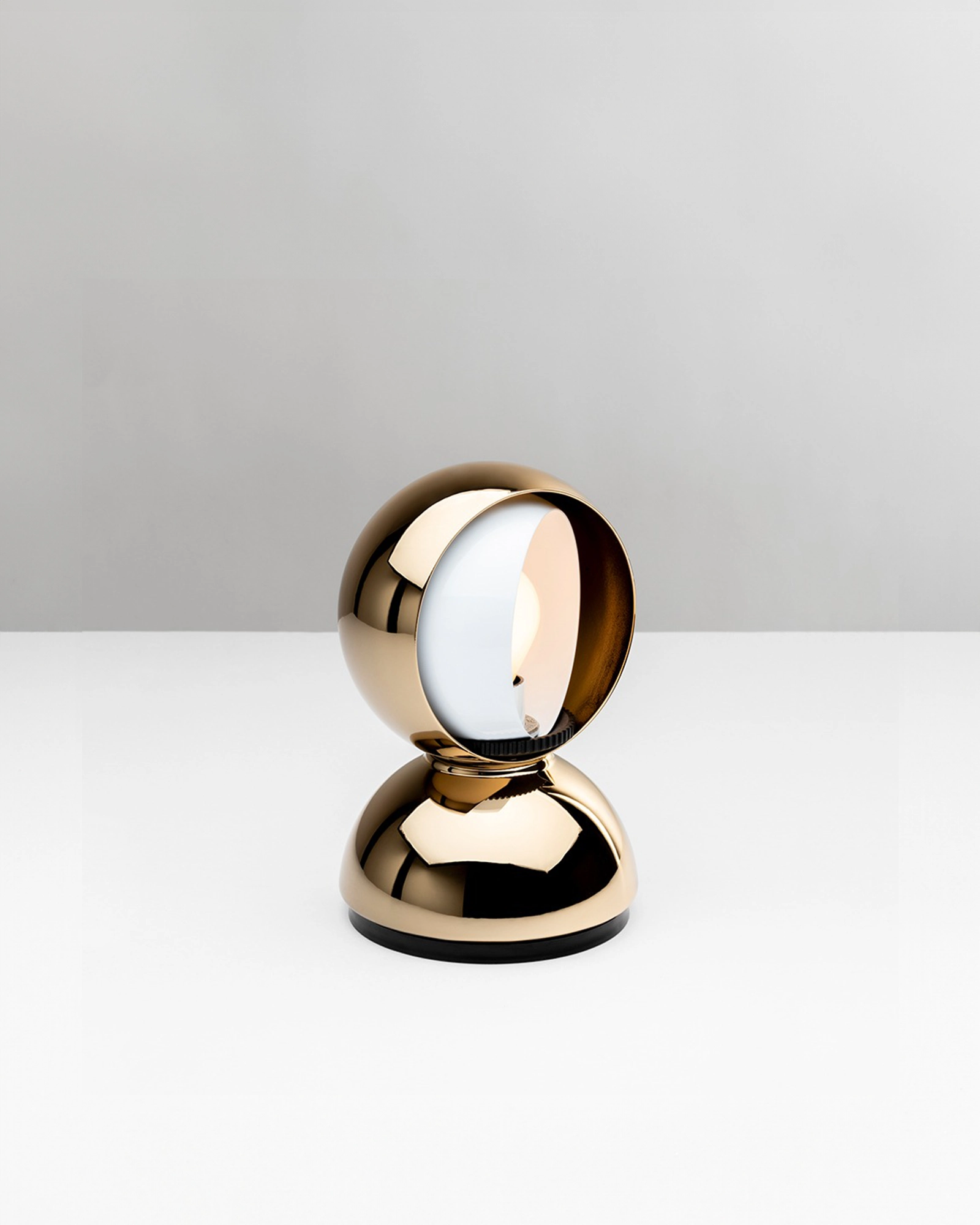 Eclisse Table Lamp