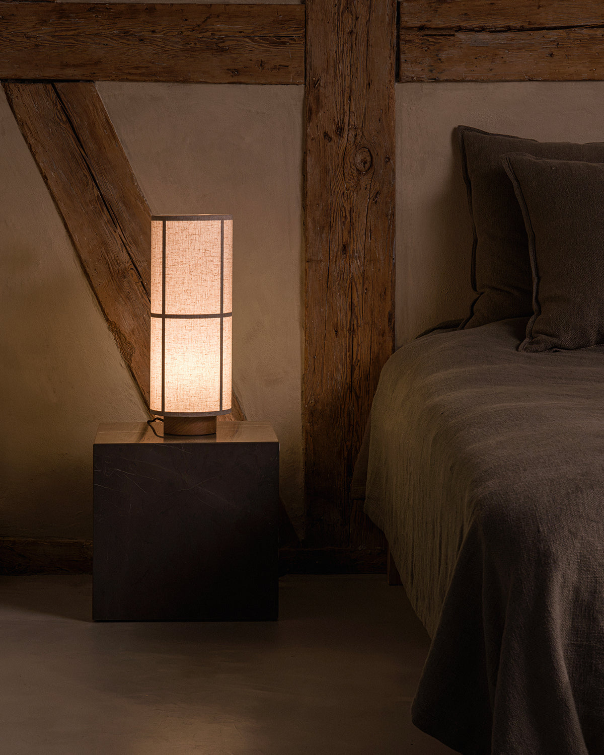 Hashira Table Lamp