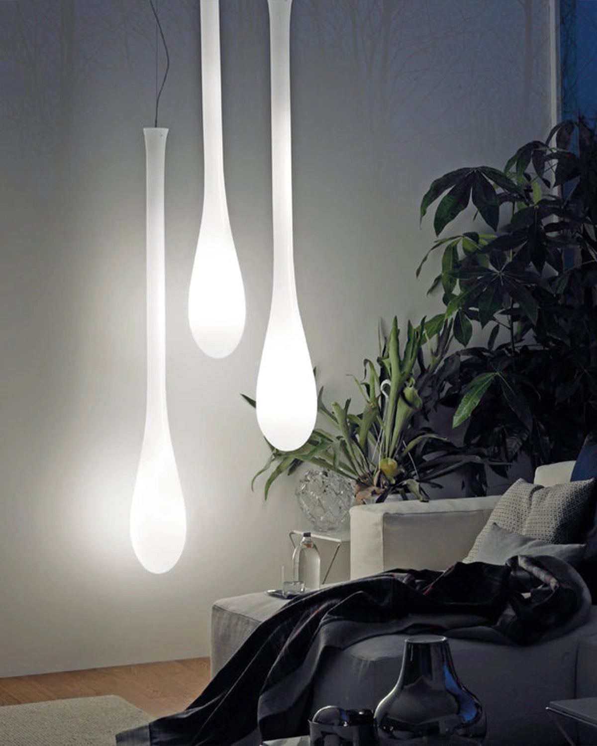 Lacrima Pendant Light