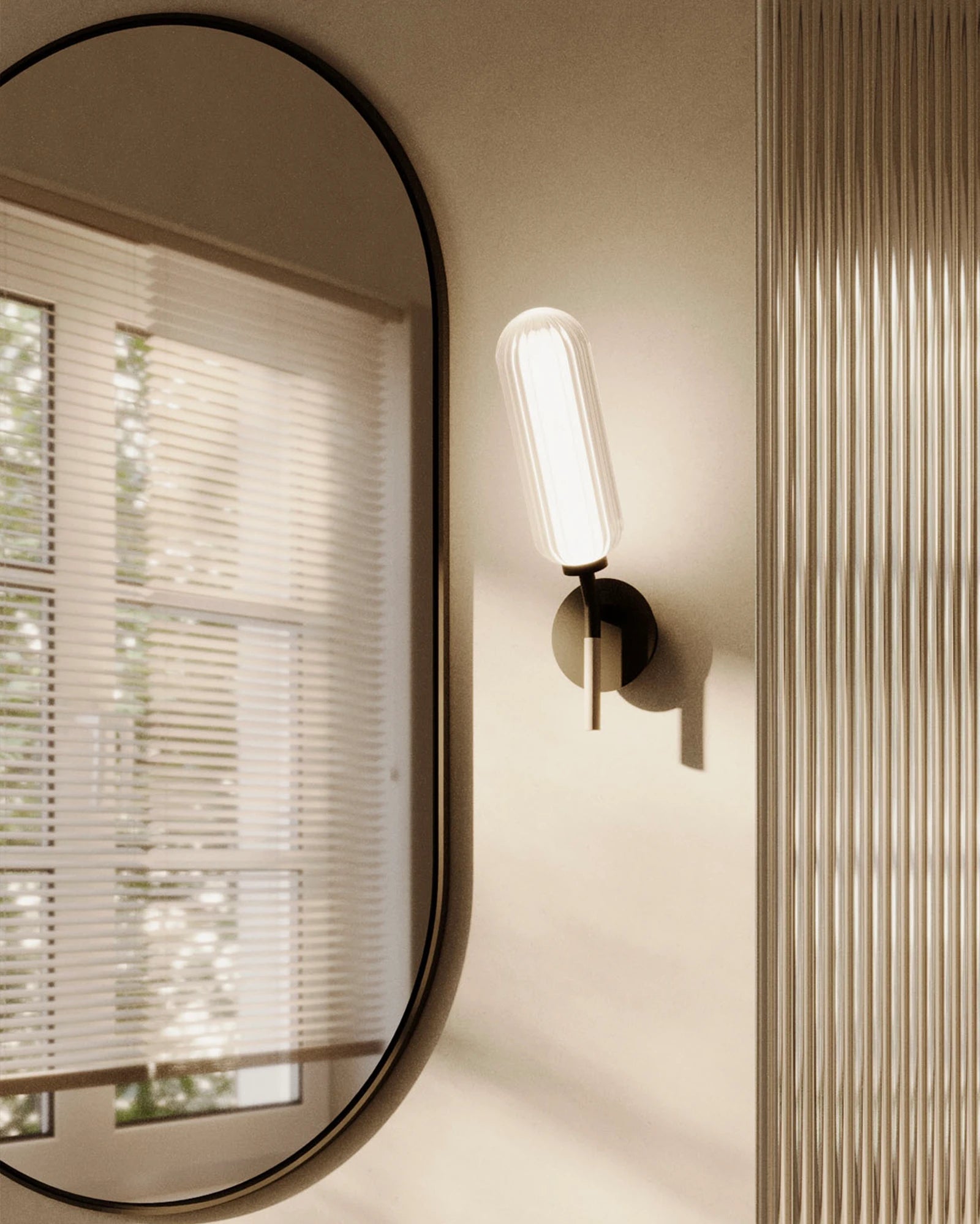 Lari Wall Light