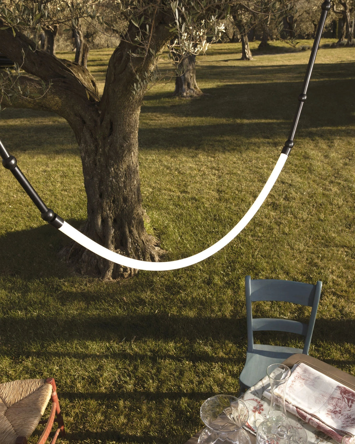 Leda Outdoor Curve Pendant Light