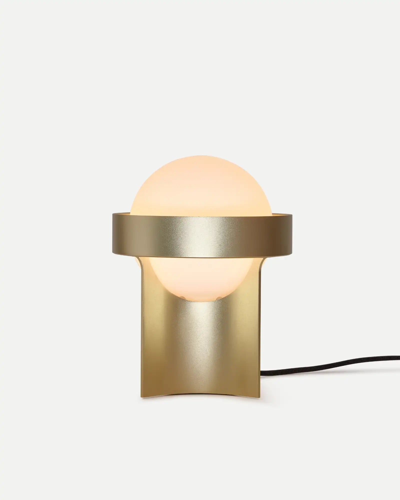 Loop Sphere Table Lamp