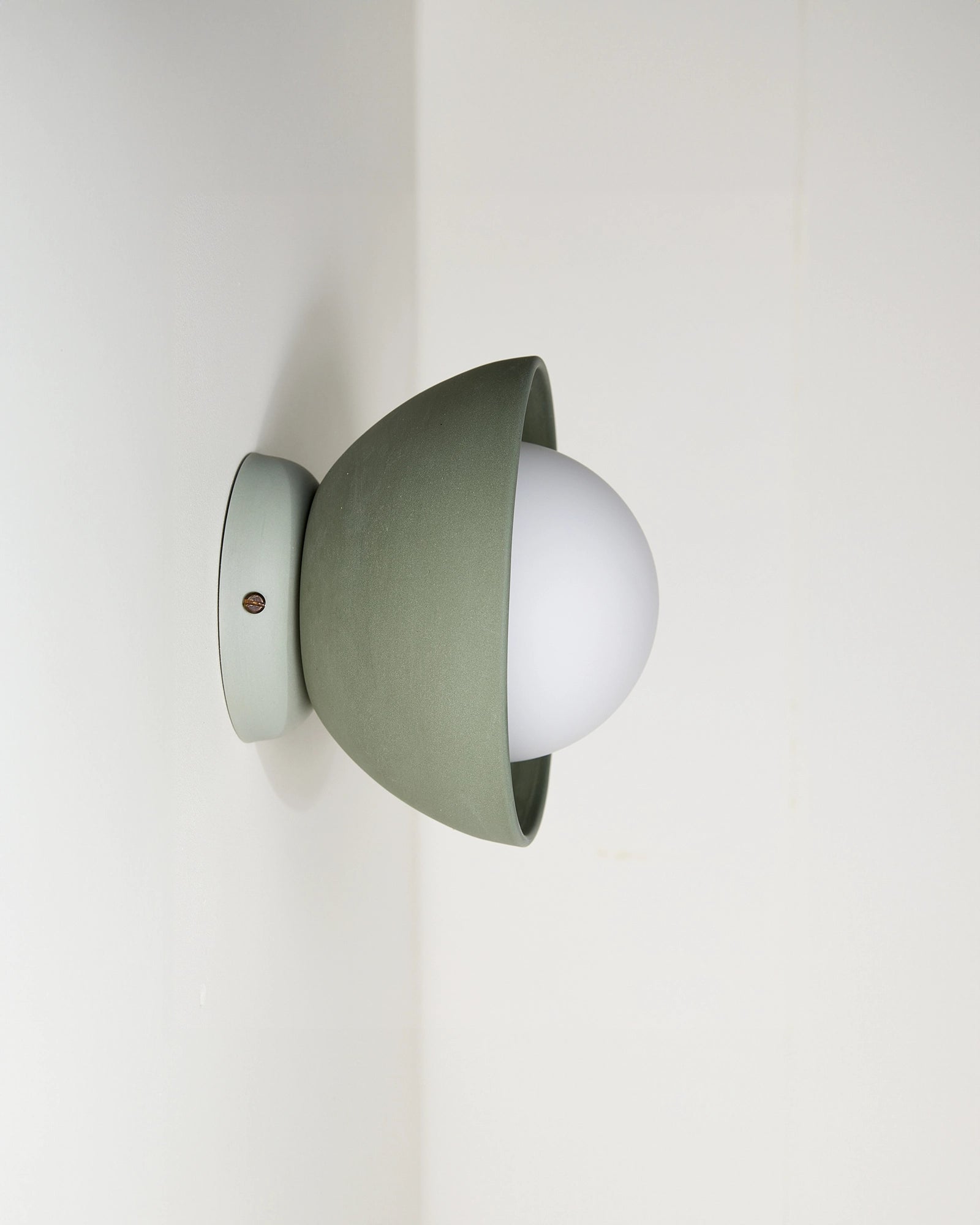 Mani Bell Wall Light