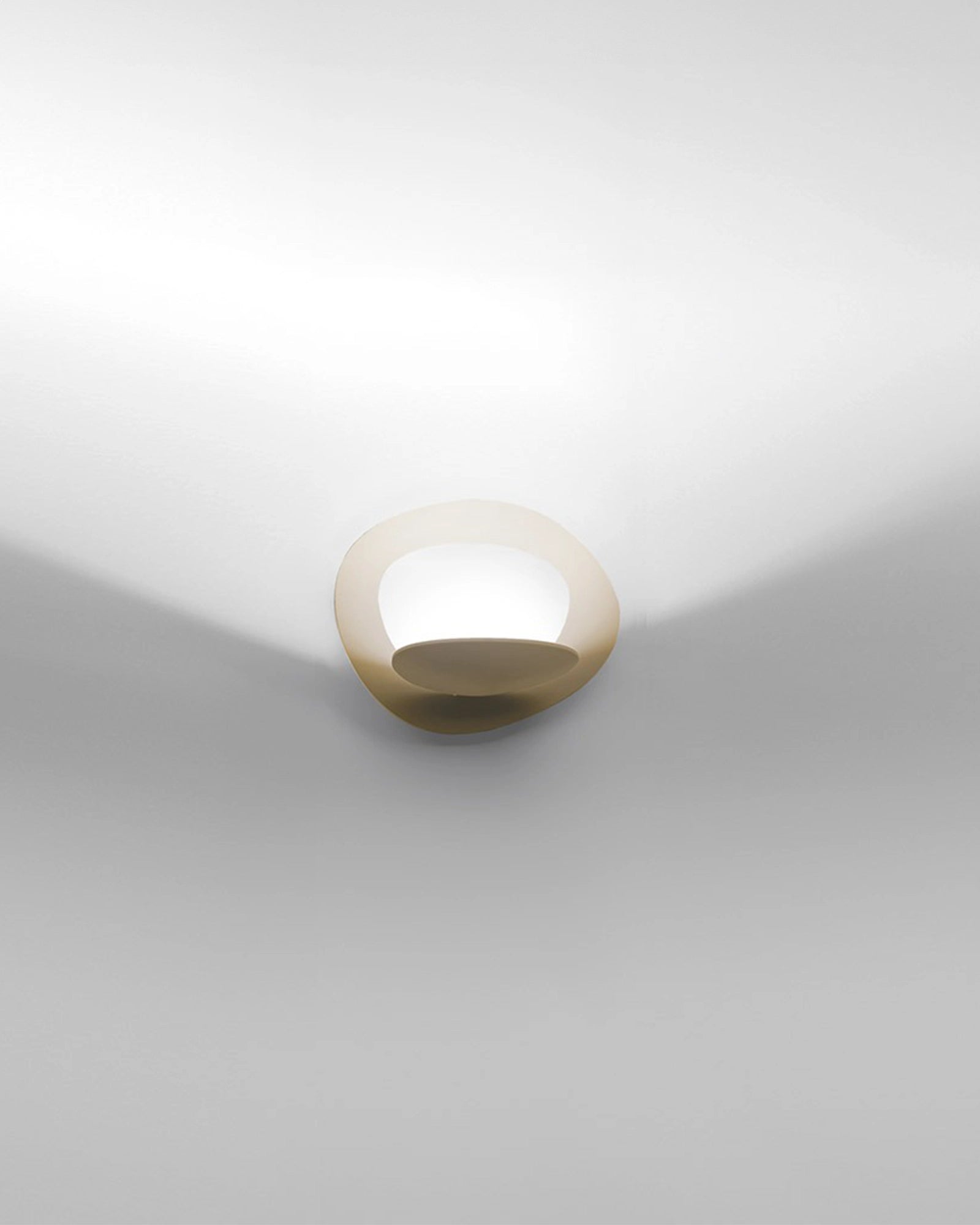 Pirce Wall Light