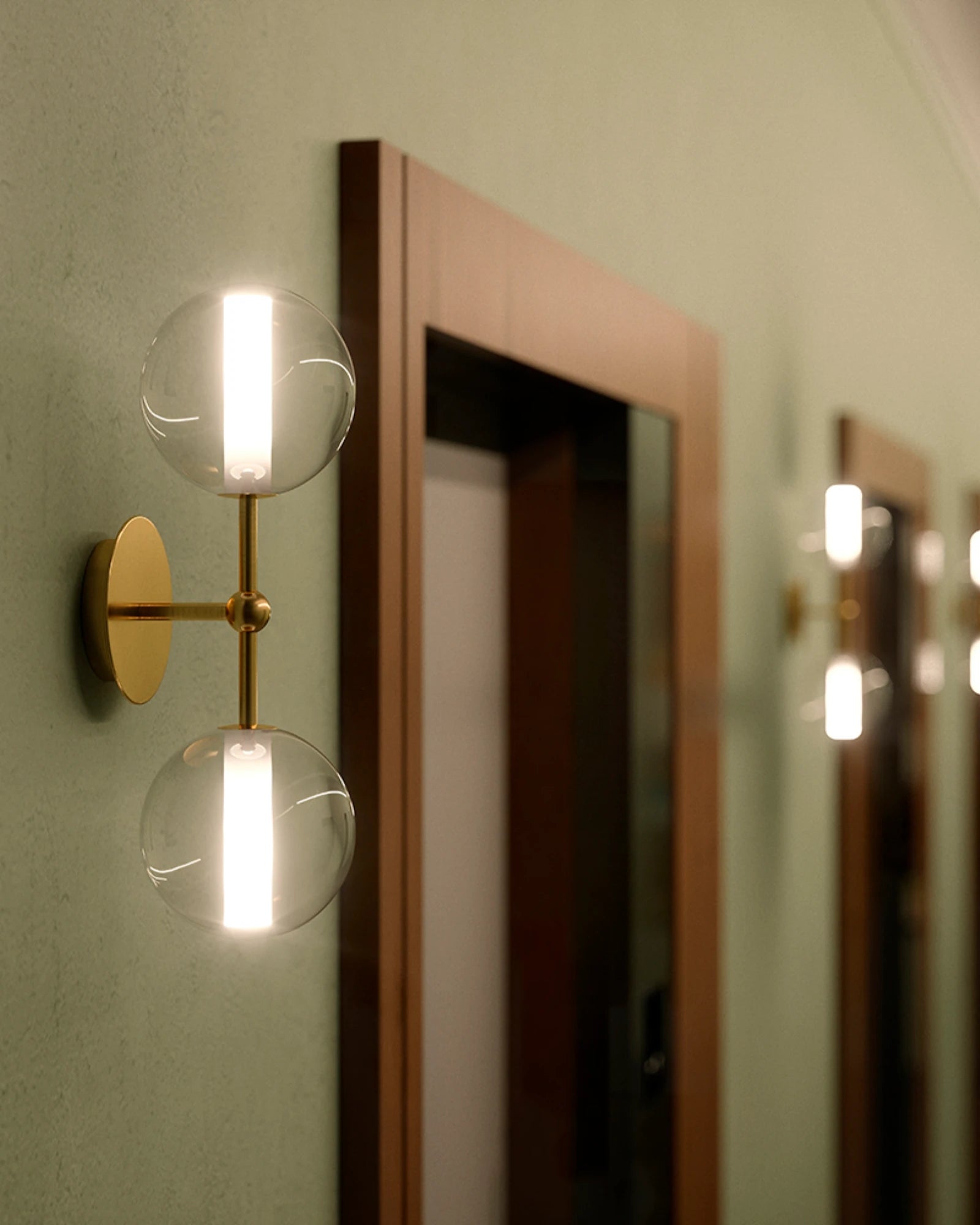 Mirea Double Wall Light