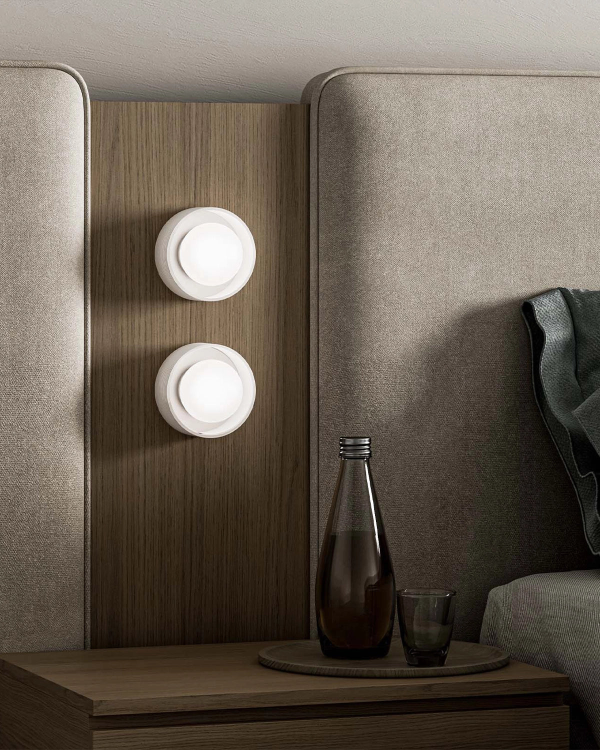 Orb Sur Ribbed Wall Light