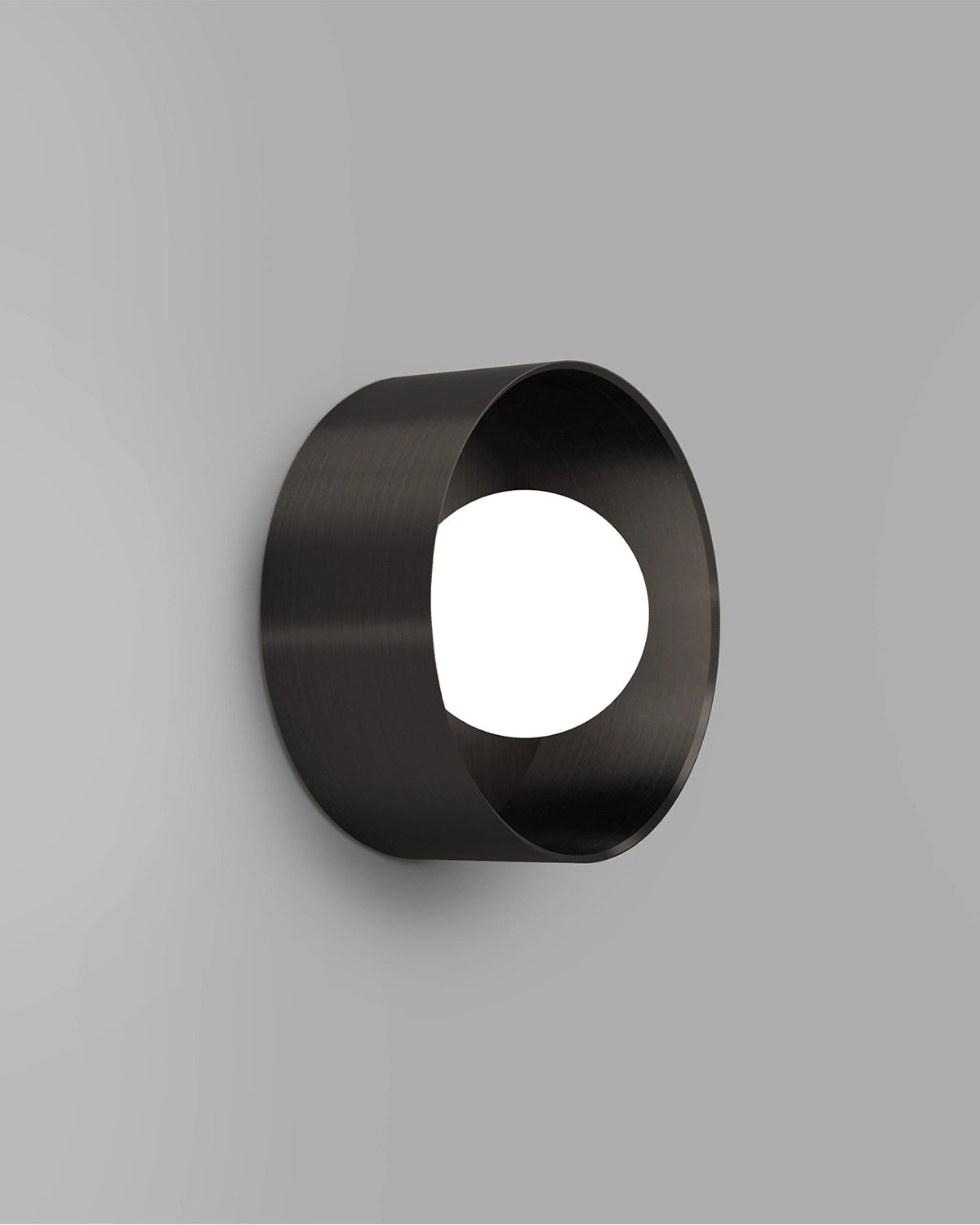 Orb Sur Large Wall Light