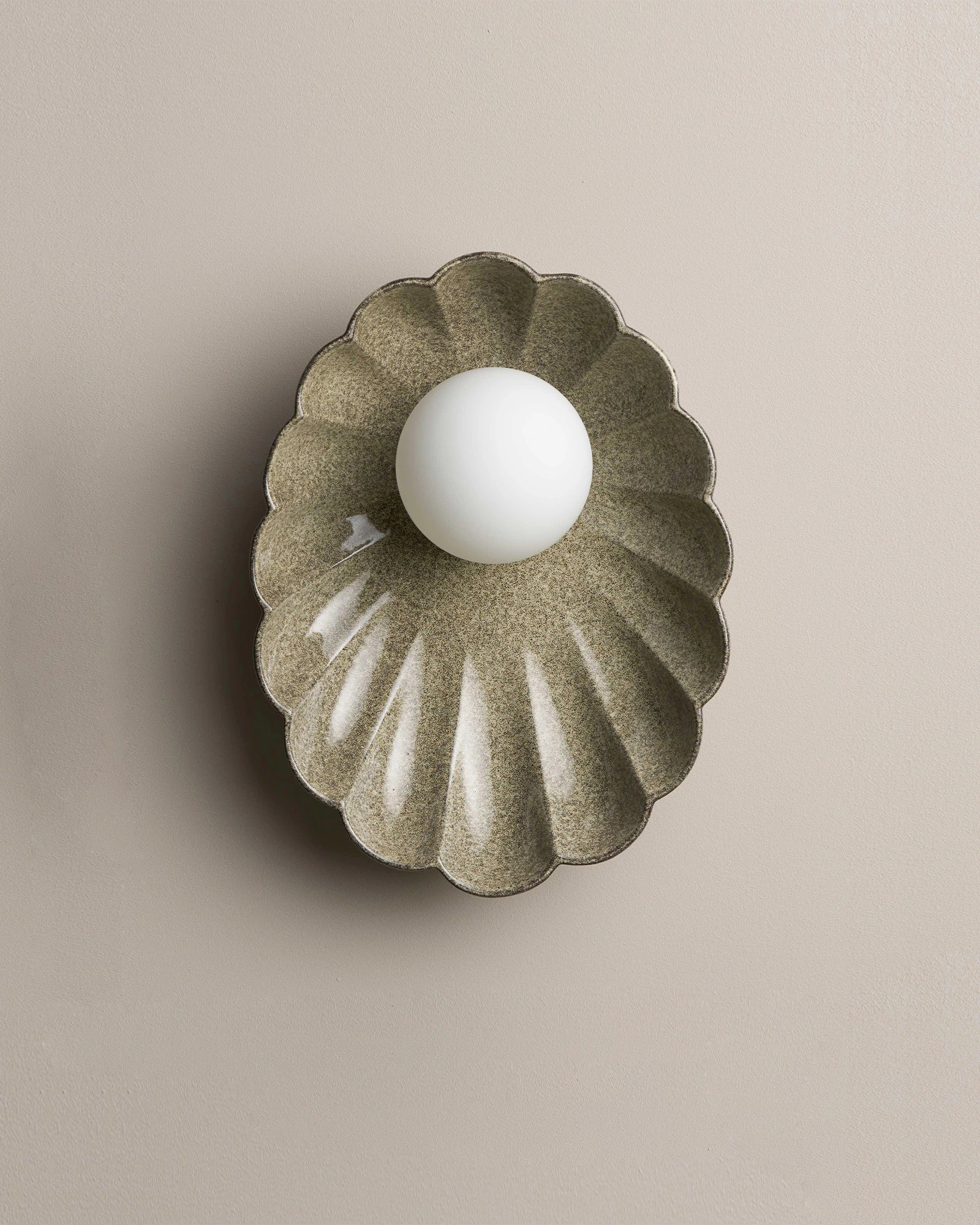 Oyster Wall Light