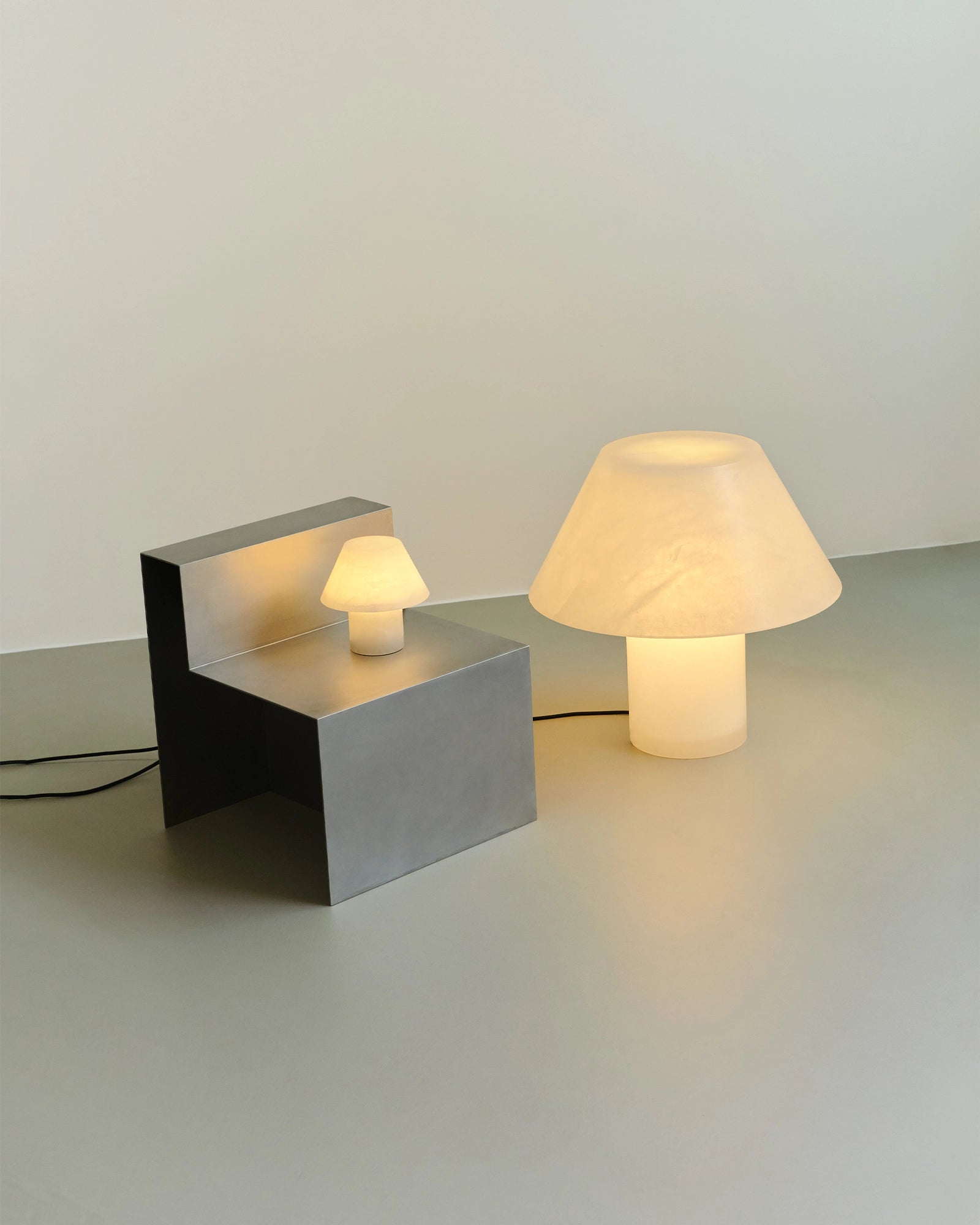 Petra Table Lamp