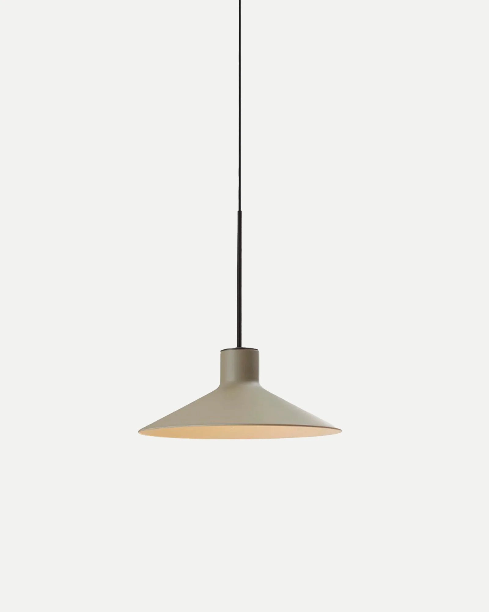 Platet Pendant Light