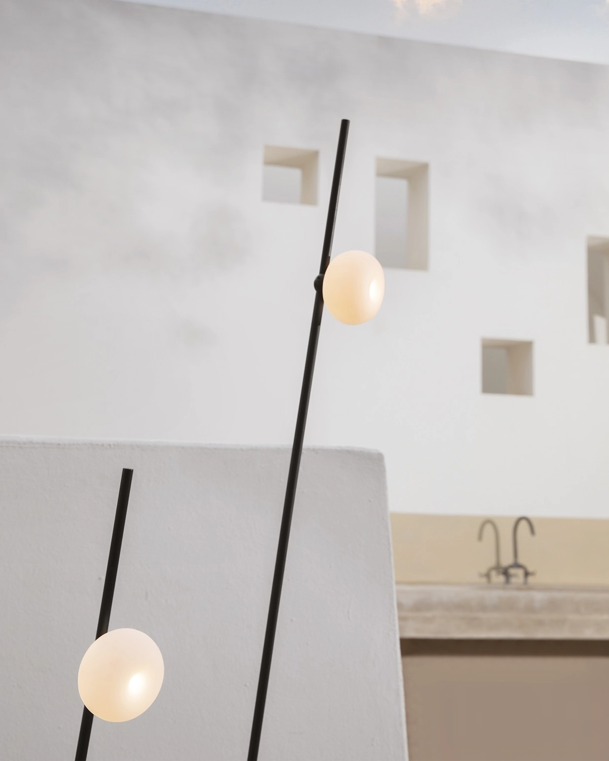 Pois Outdoor Floor Lamp