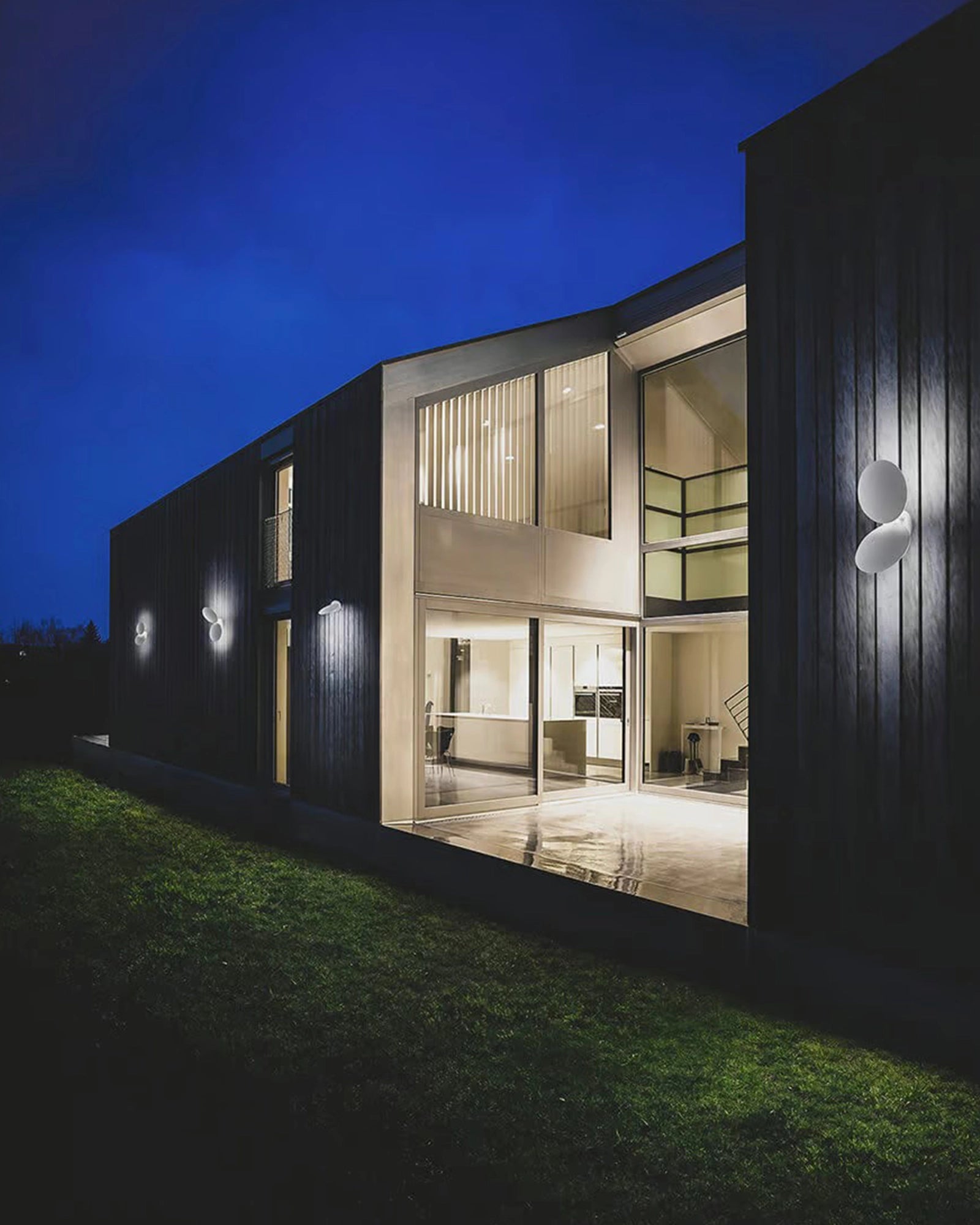 Puzzle Round Outdoor Wall Light