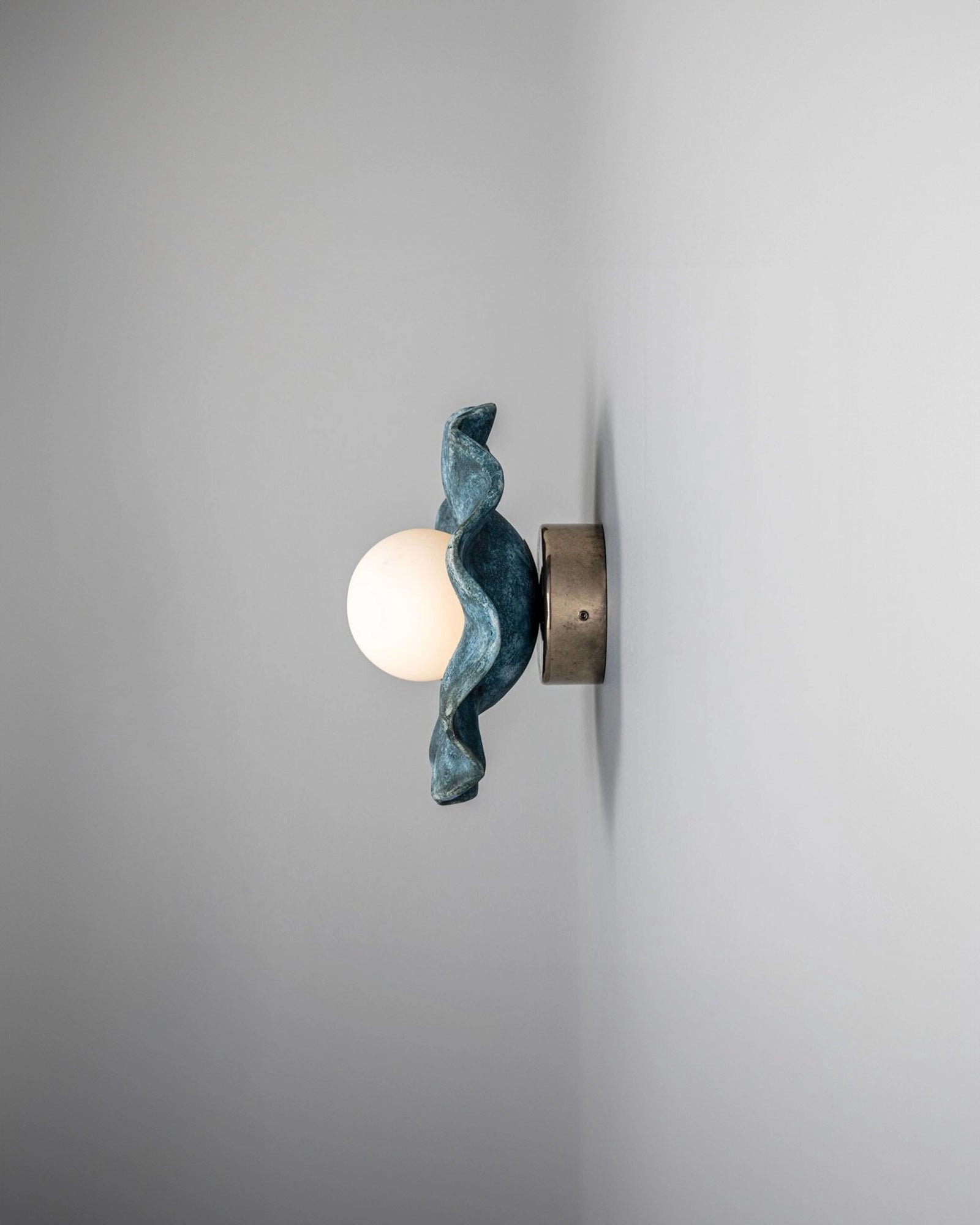 Rivale Wall Light