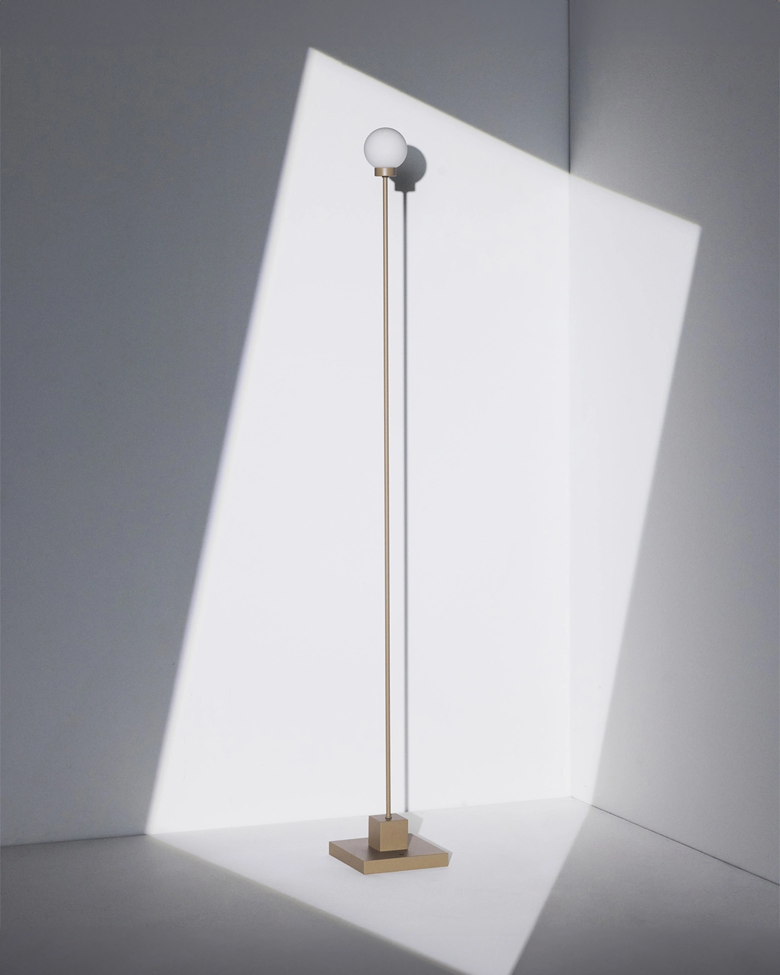 Snowball Portable Floor Lamp