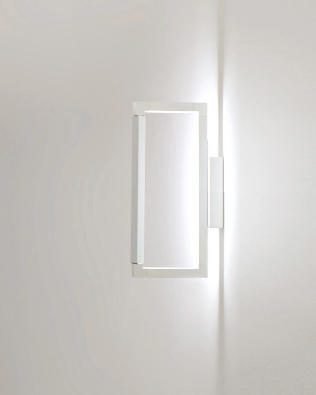 Spigolo Wall/Ceiling Light