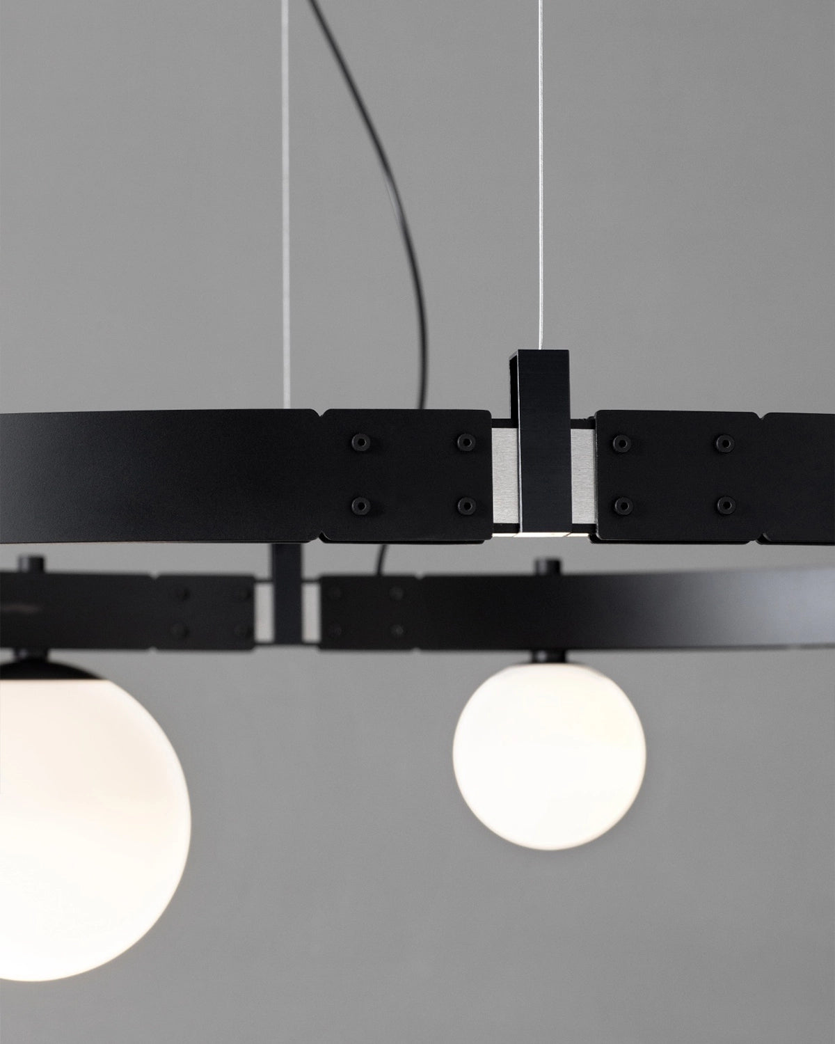 Stant Circular Pendant Light