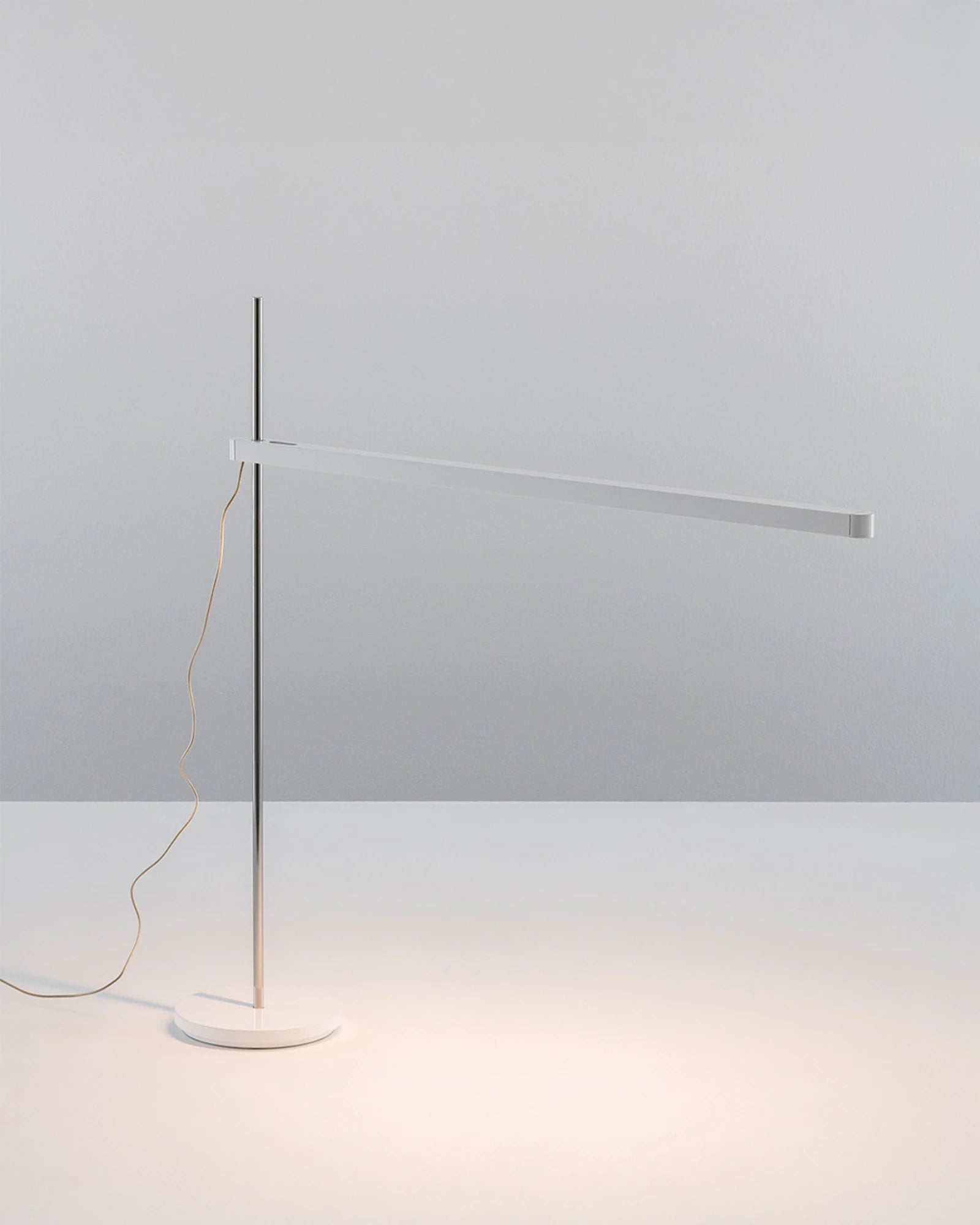 Talak Professional Table Lamp