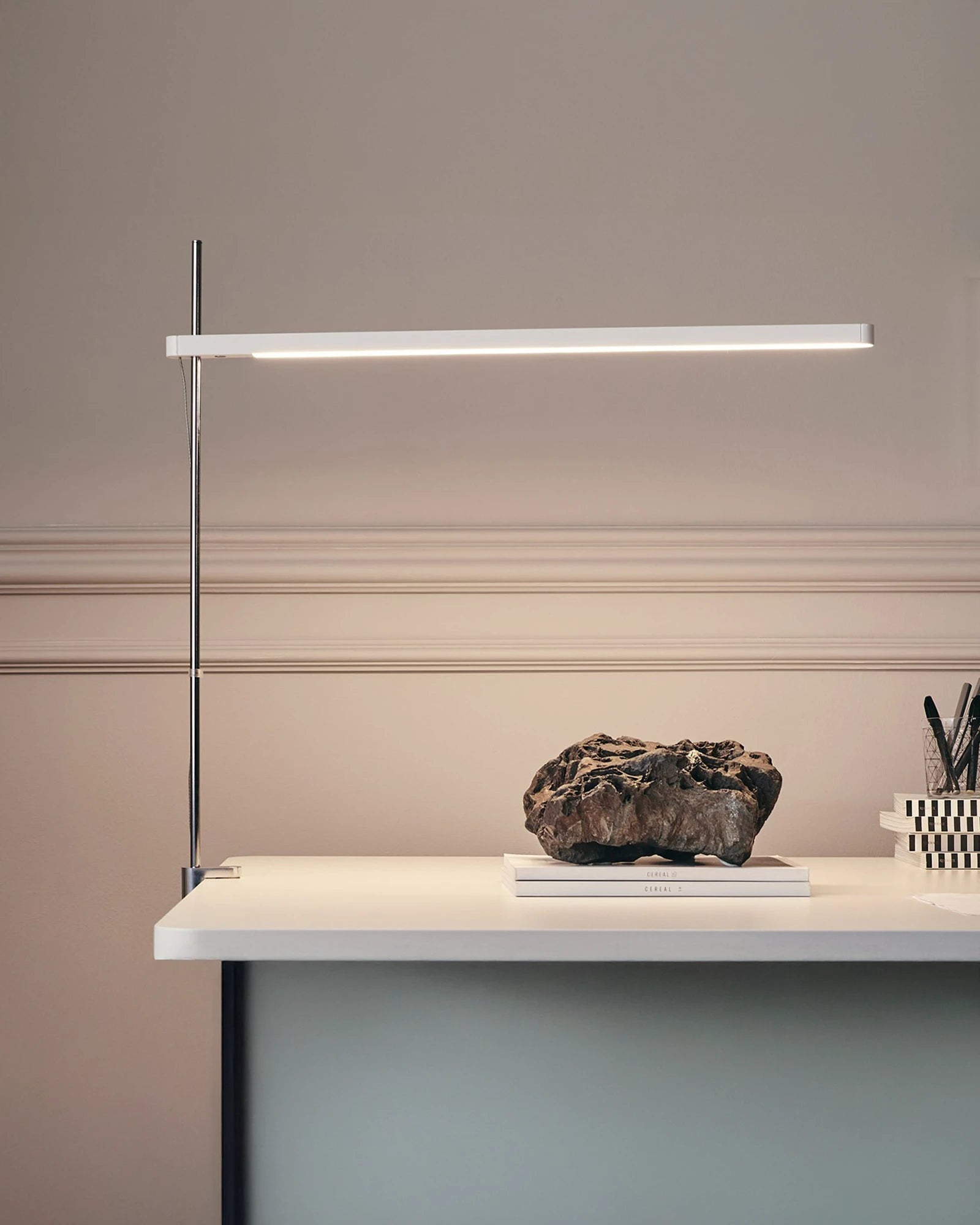 Talak Professional Table Lamp