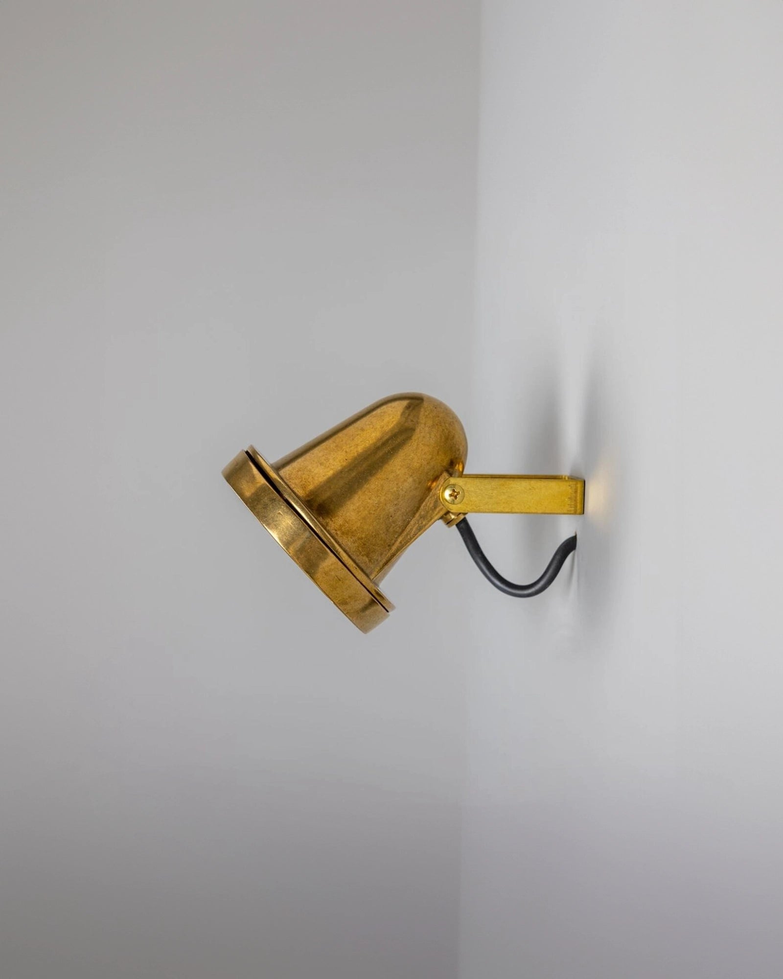 Thames Outdoor Wall Light