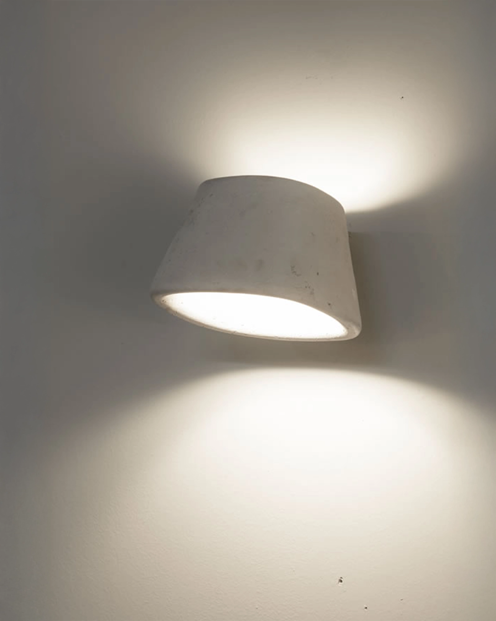 Tobo Outdoor Wall Light