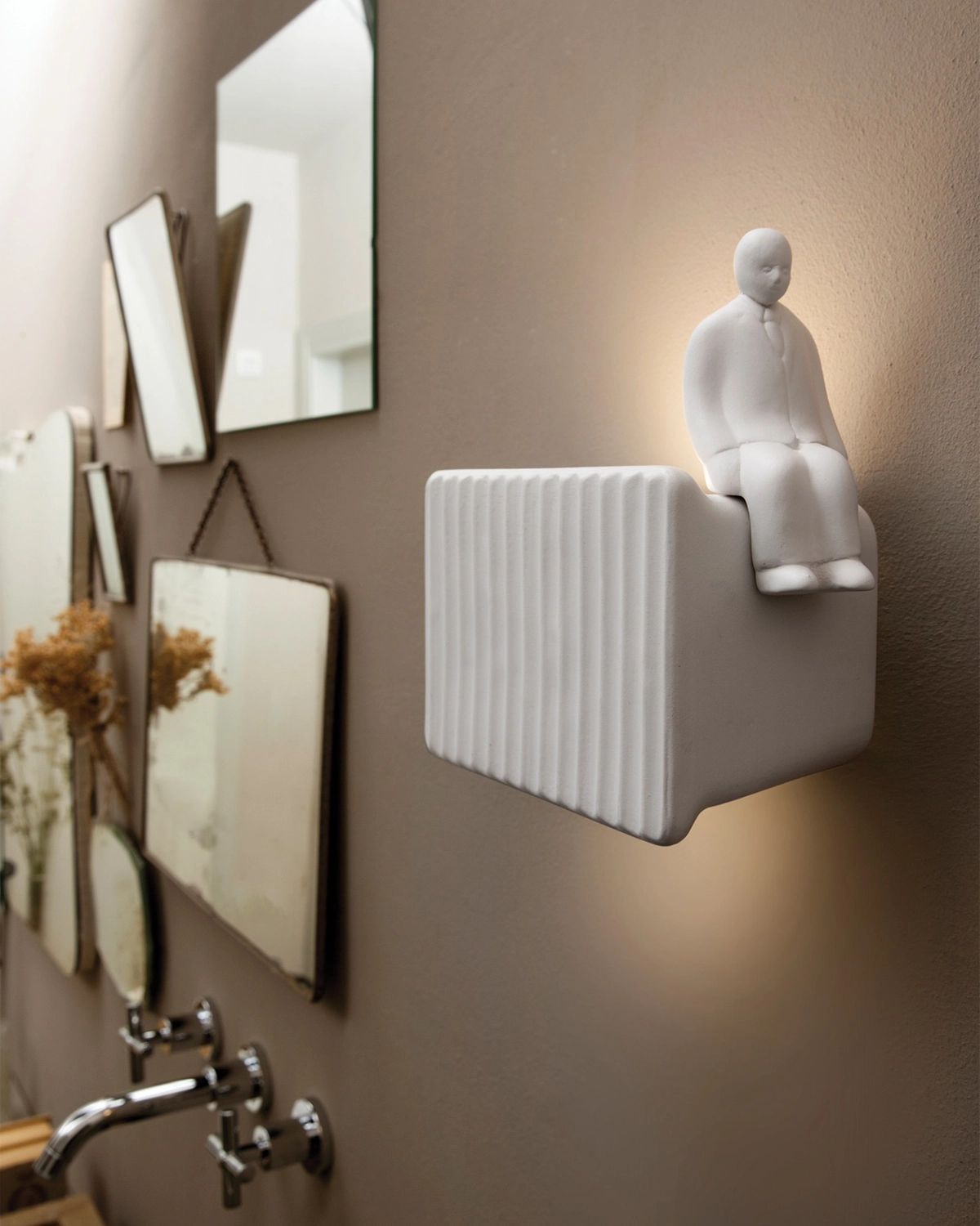 Umarell Wall Light