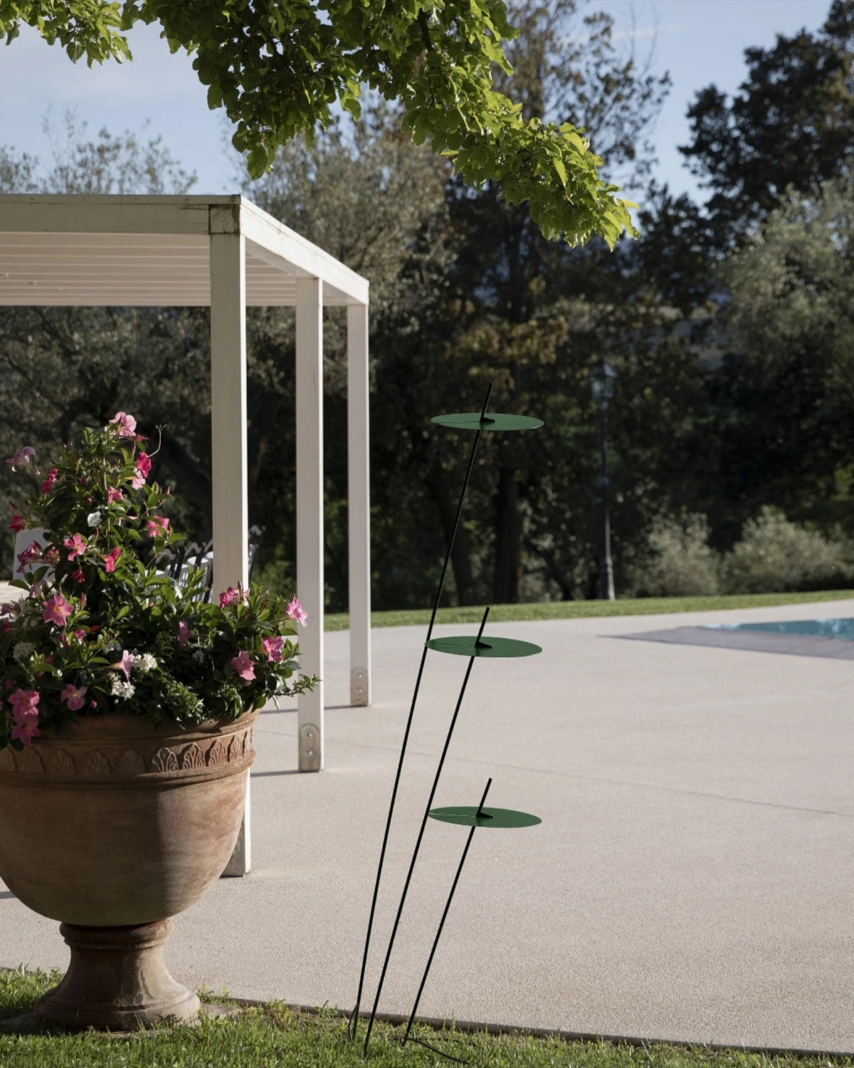 Xana Outdoor Floor Lamp