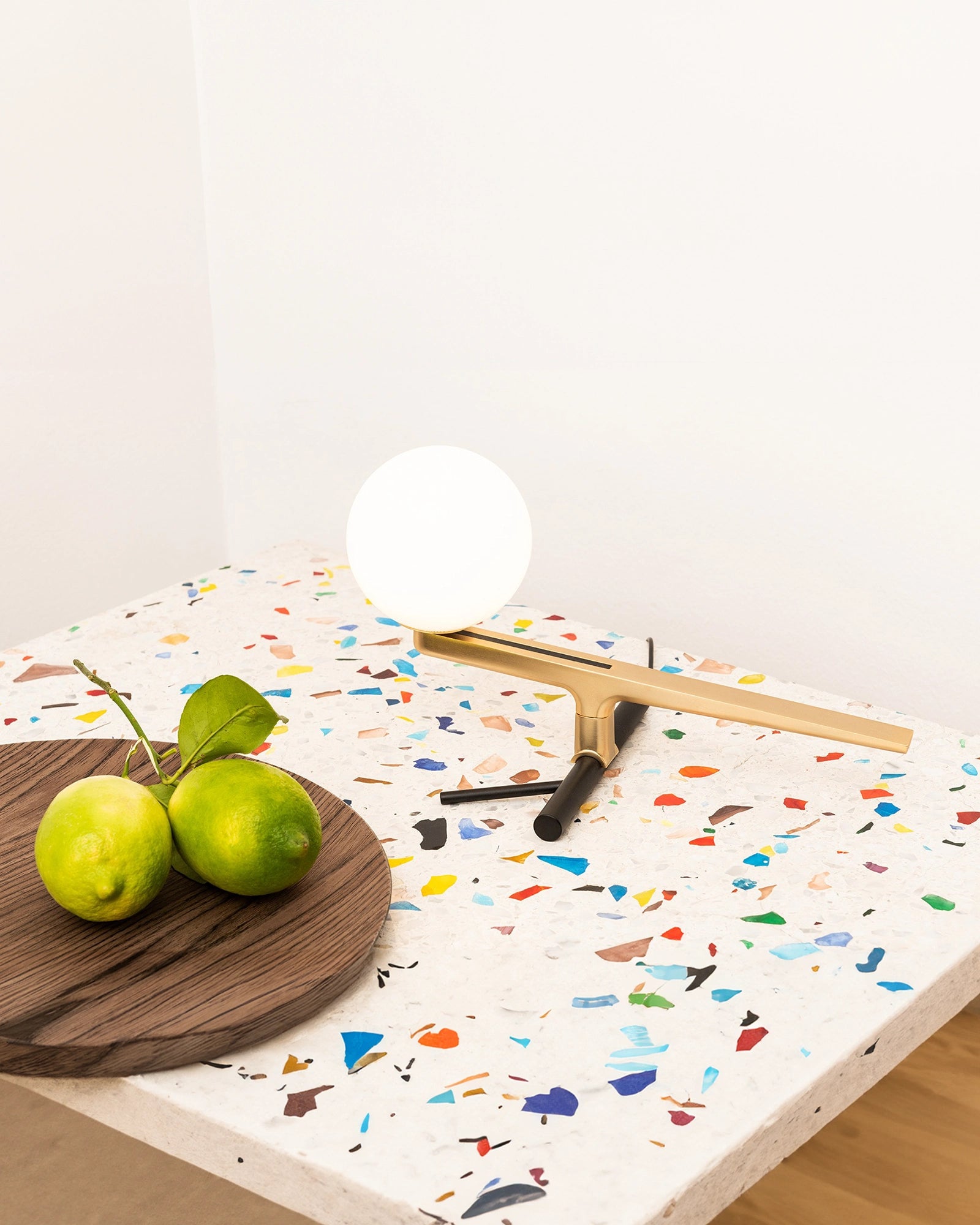 Yanzi Table Lamp