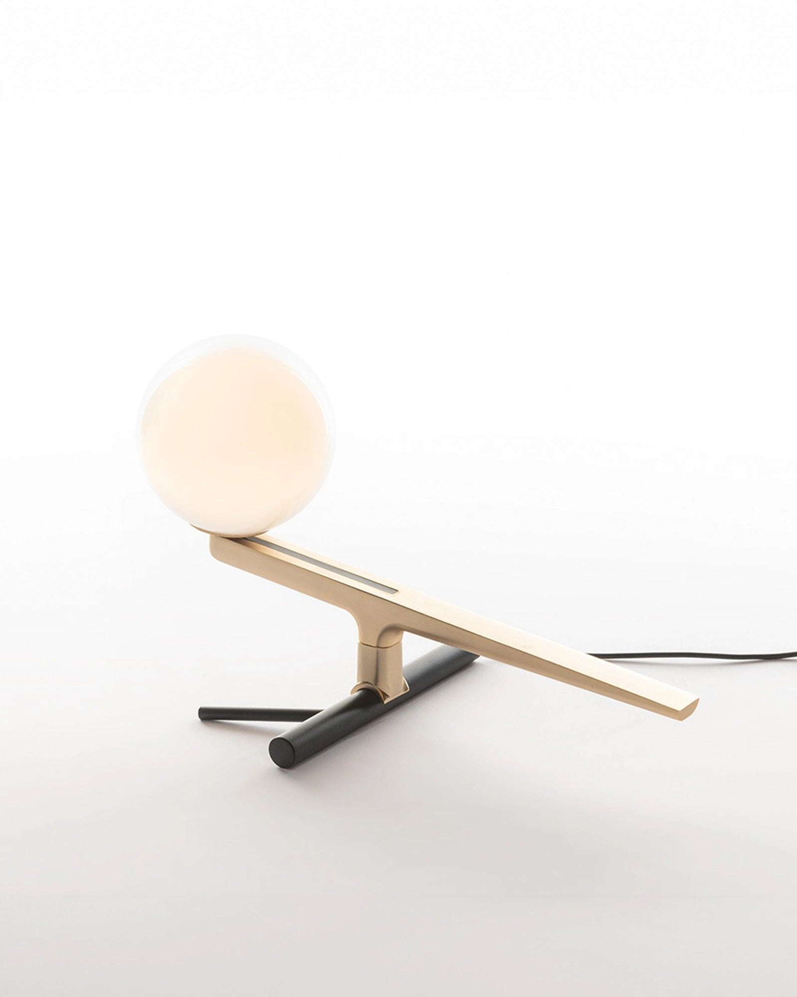 Yanzi Table Lamp