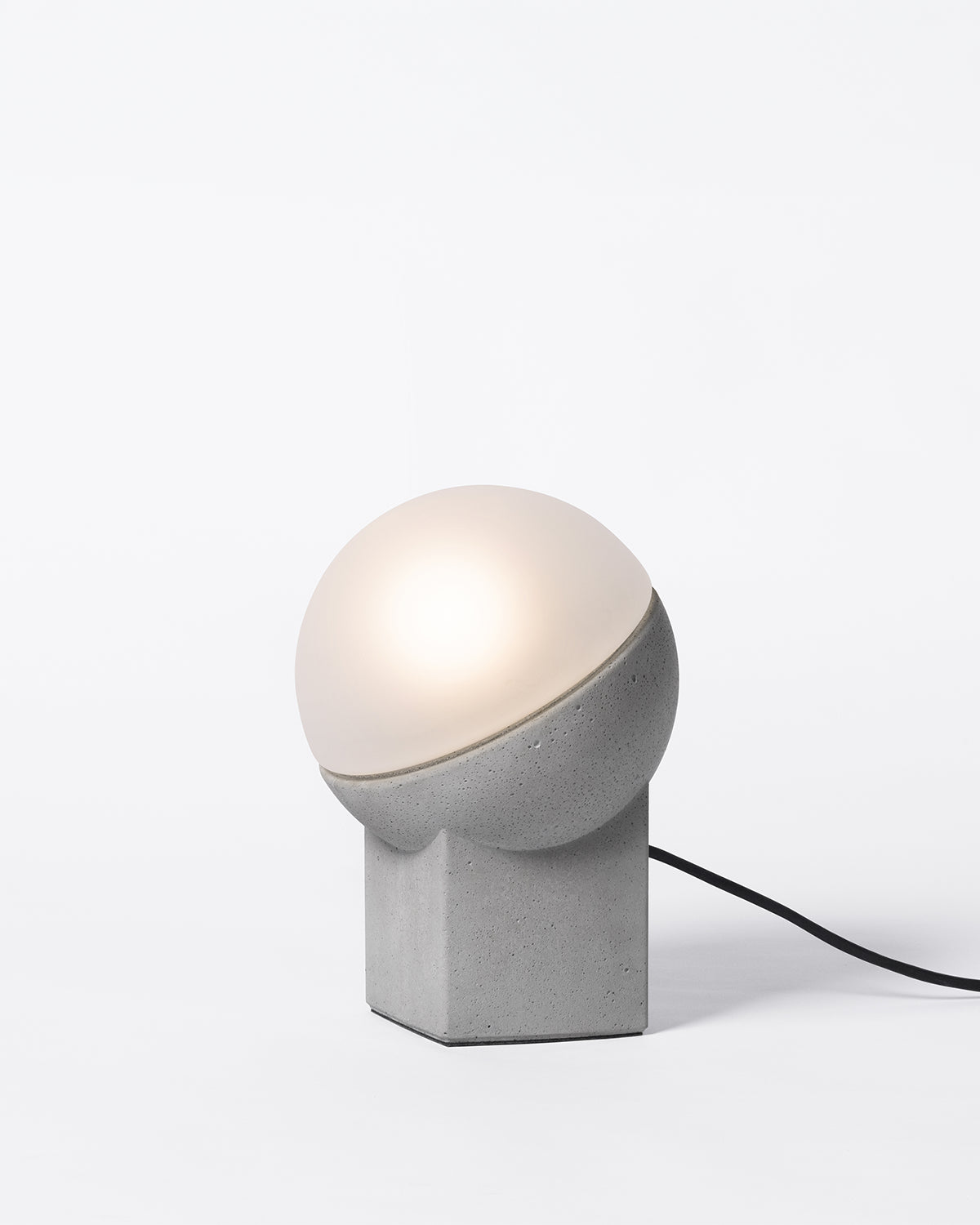 Nie Table Lamp