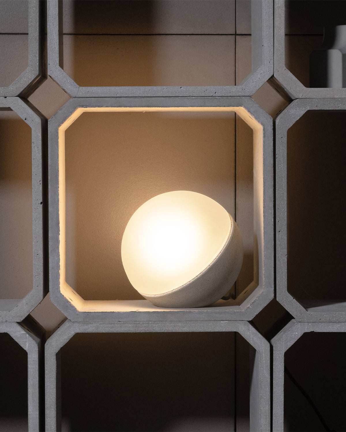 Nie Table Lamp