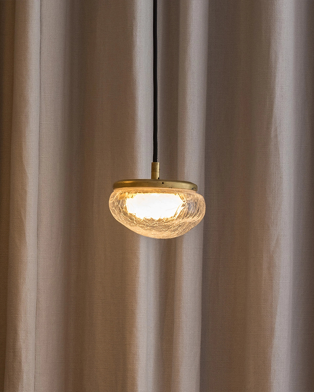 Roe Pendant Light