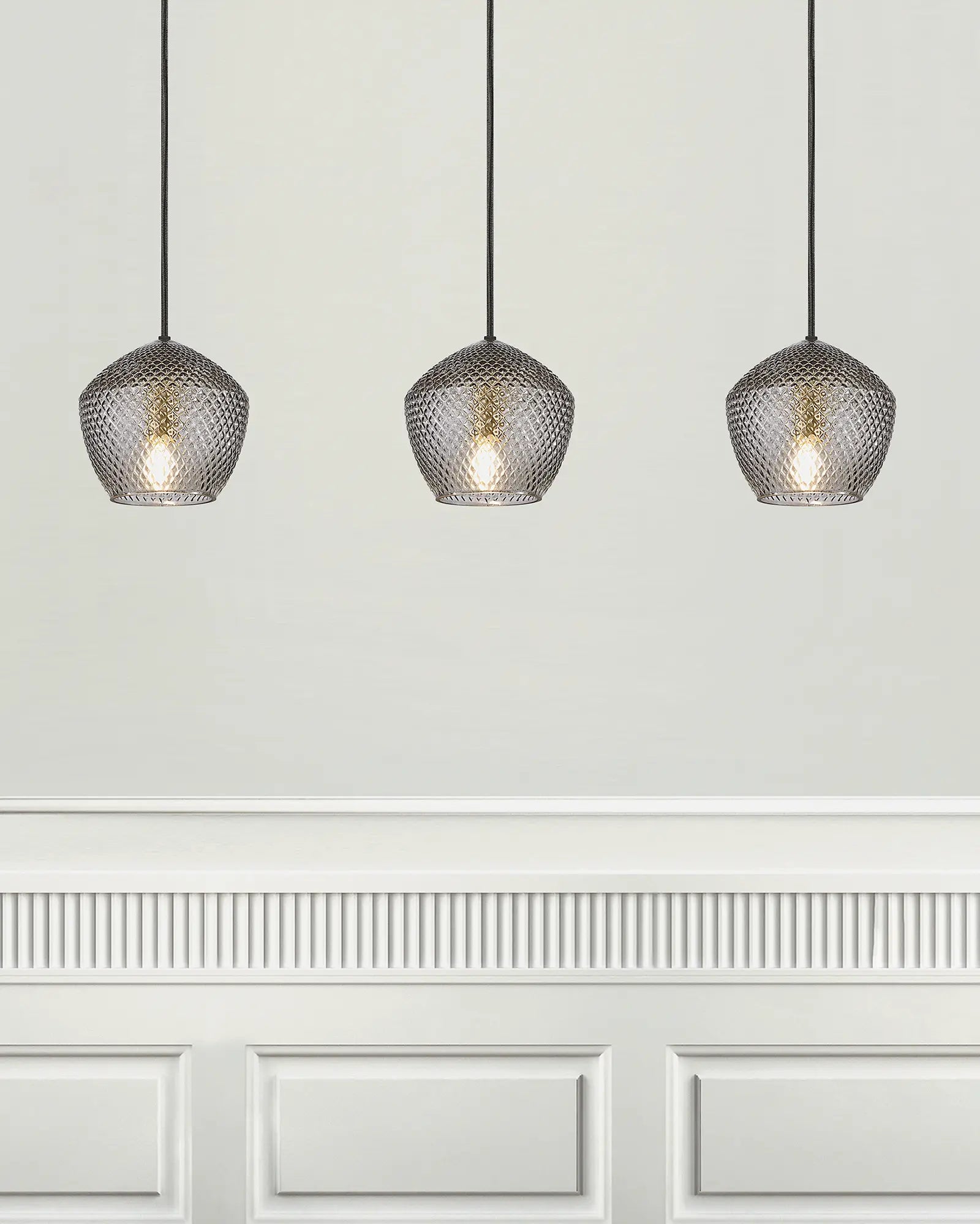 Orbiform glass pendant light cluster