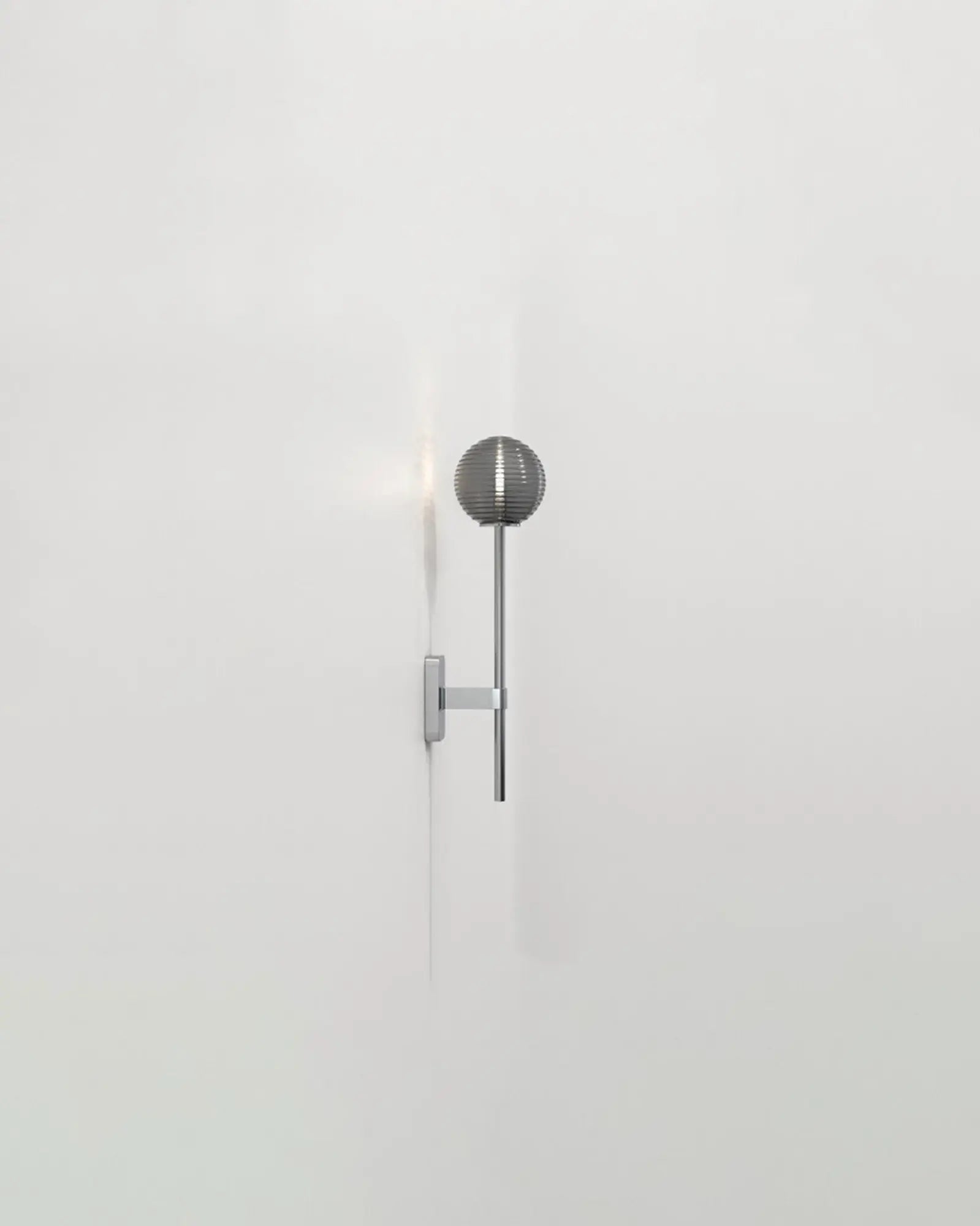 Tacoma single orb wall light
