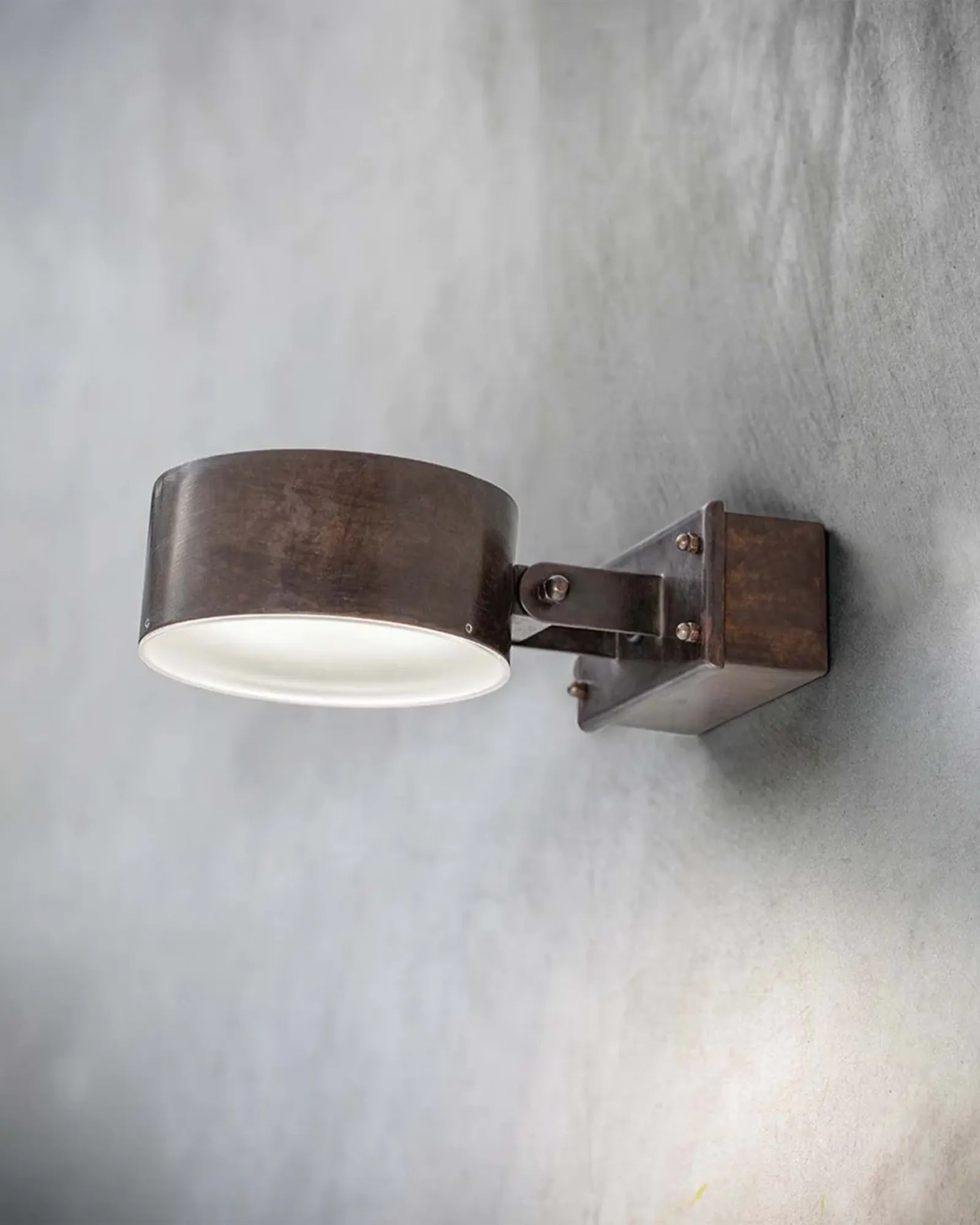 Acelum Wall Light