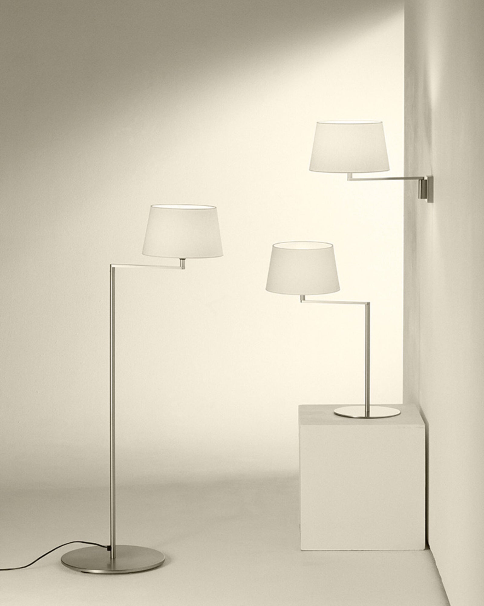 Americana Floor Lamp