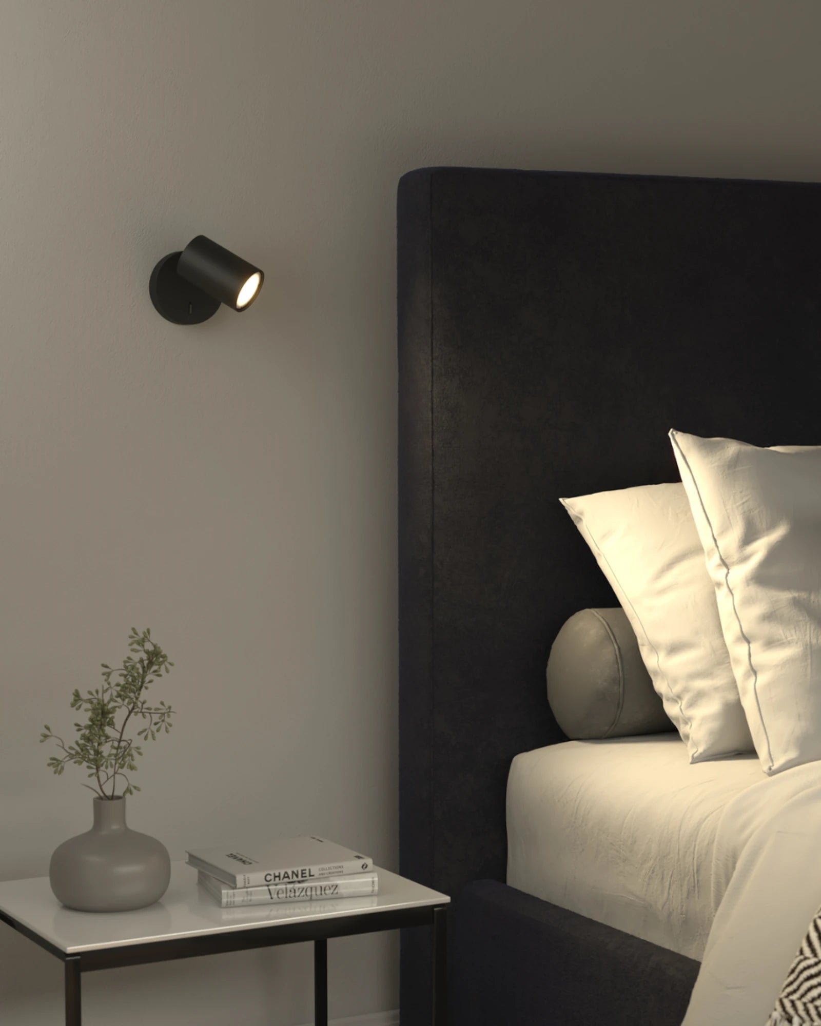 Ascoli Single Switched Wall Light